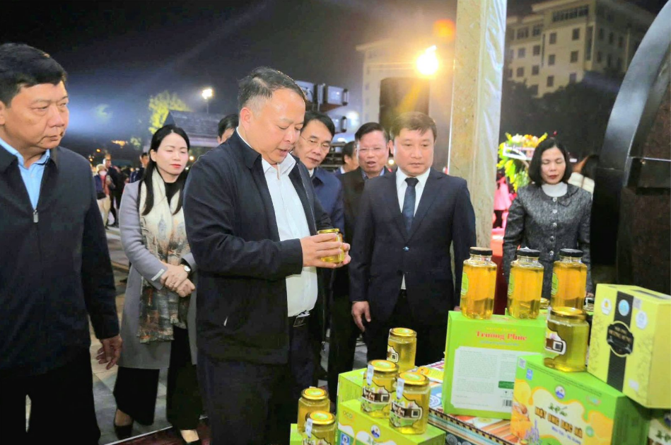 ĐẨY MẠNH ỨNG DỤNG KHOA HỌC, CÔNG NGHỆ, ĐỔI MỚI TỔ CHỨC SẢN XUẤT, NÂNG CAO GIÁ TRỊ NÔNG NGHIỆP TUYÊN QUANG