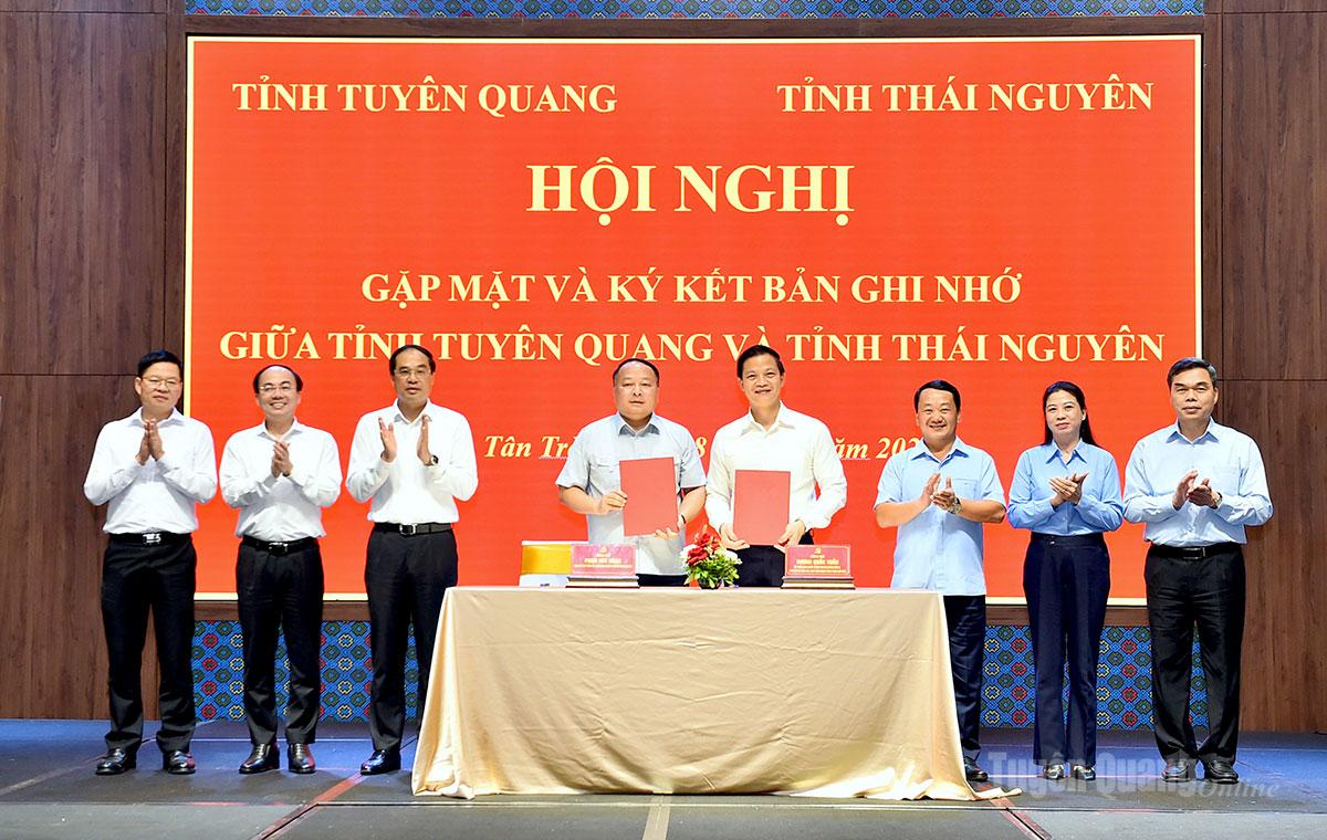 Kết nối truyền thống cách mạng, mở rộng hợp tác phát triển giữa Tuyên Quang và Thái Nguyên