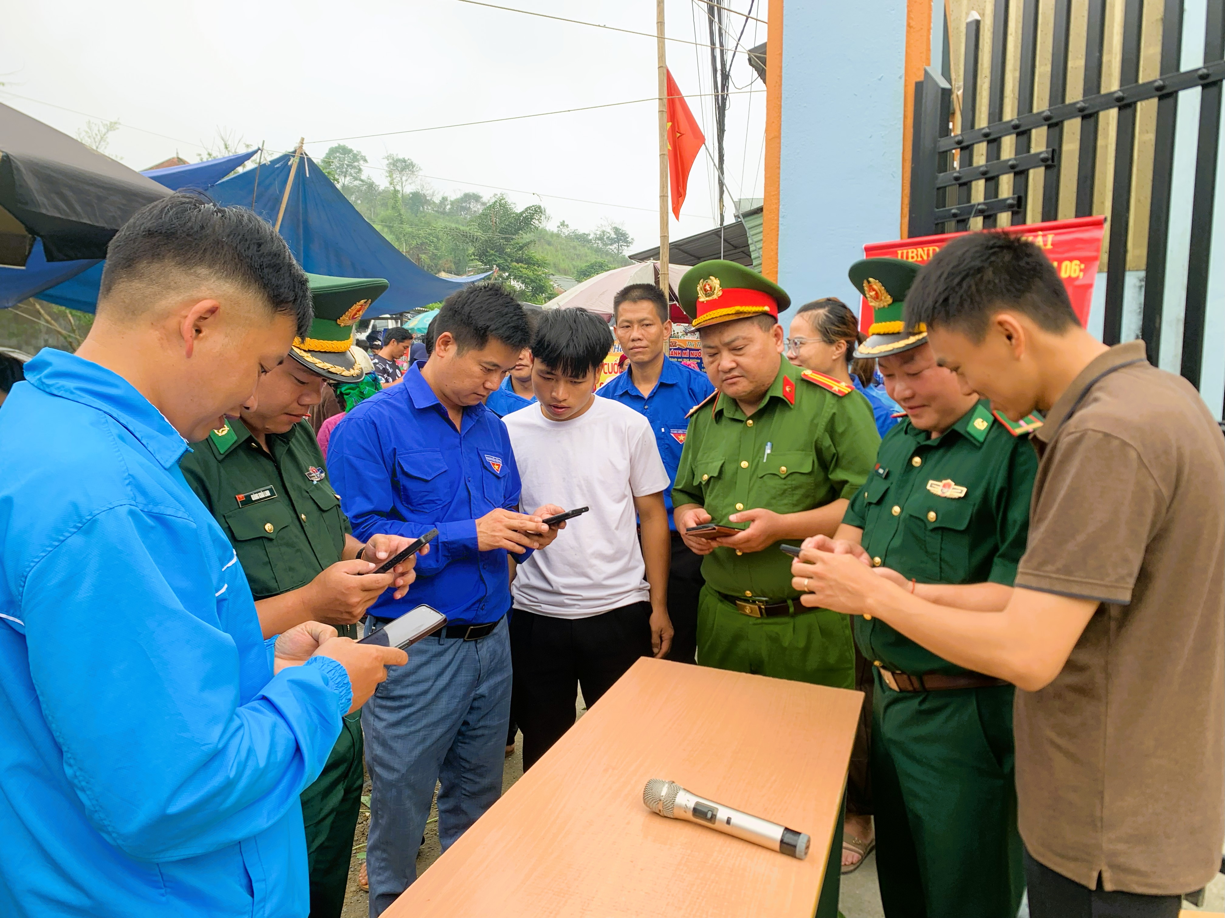 Chiến dịch “Hè số cùng VNeID” – Sự quyết tâm cao của cả hệ thống chính trị ở Tùng Vài