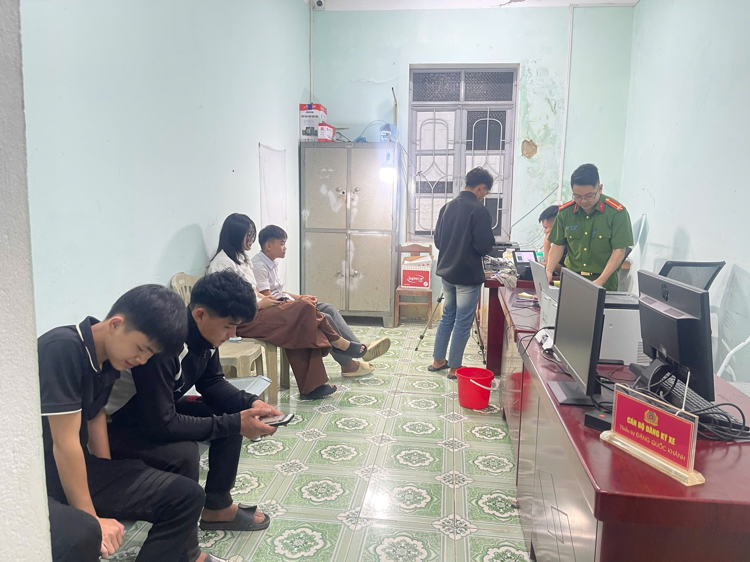 CÔNG AN XÃ KHUÔN LÙNG: QUYẾT TÂM HOÀN THÀNH CẤP CĂN CƯỚC CHO HỌC SINH TRƯỚC "NGƯỠNG CỬA" KỲ THI 2026