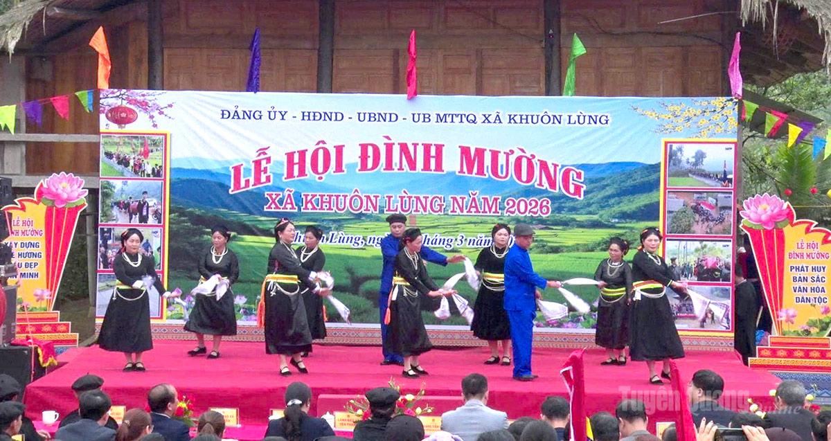 Sôi nổi Lễ hội Đình Mường xã Khuôn Lùng