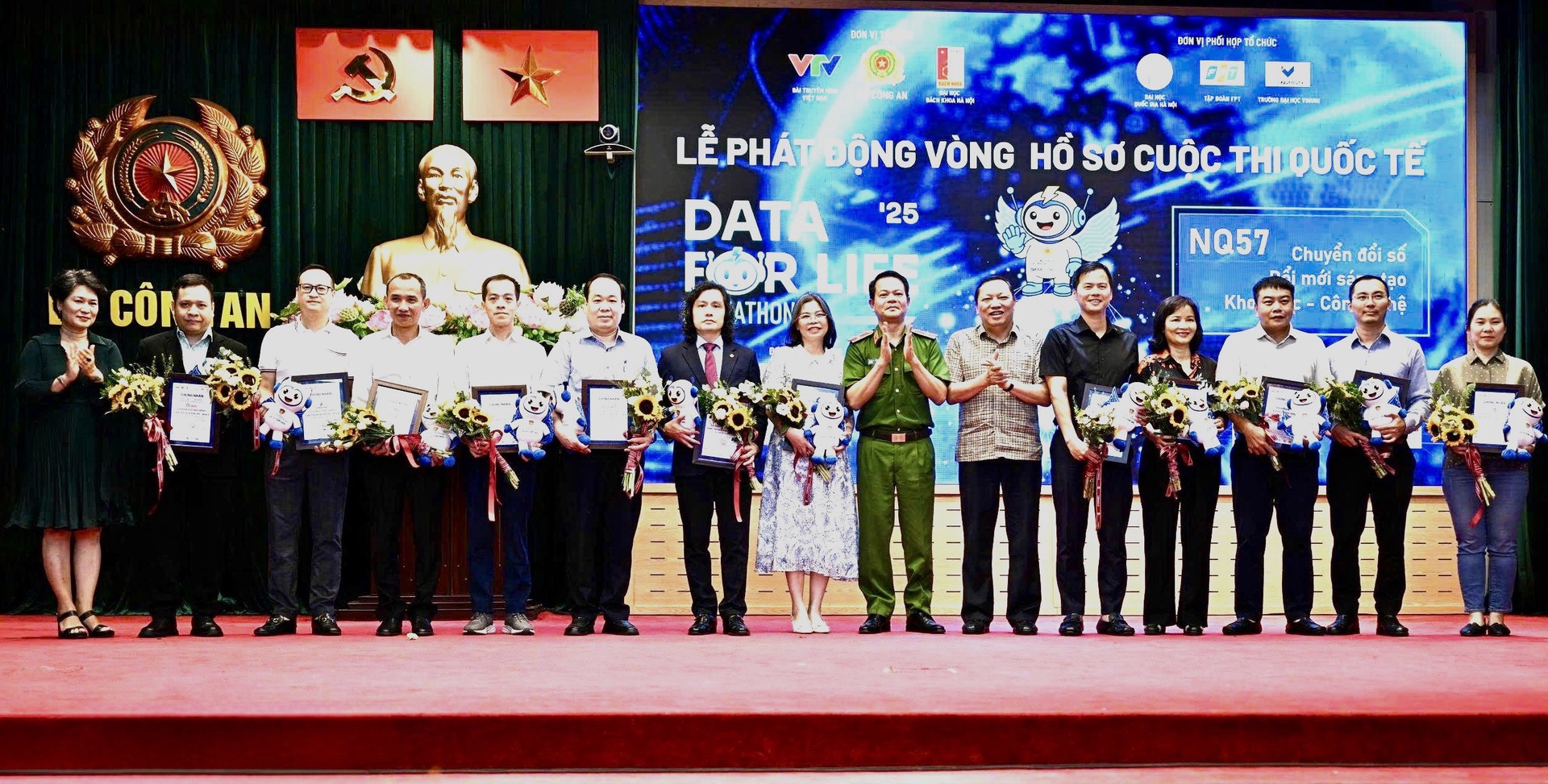 Phát động vòng hồ sơ cuộc thi quốc tế Data for Life 2025