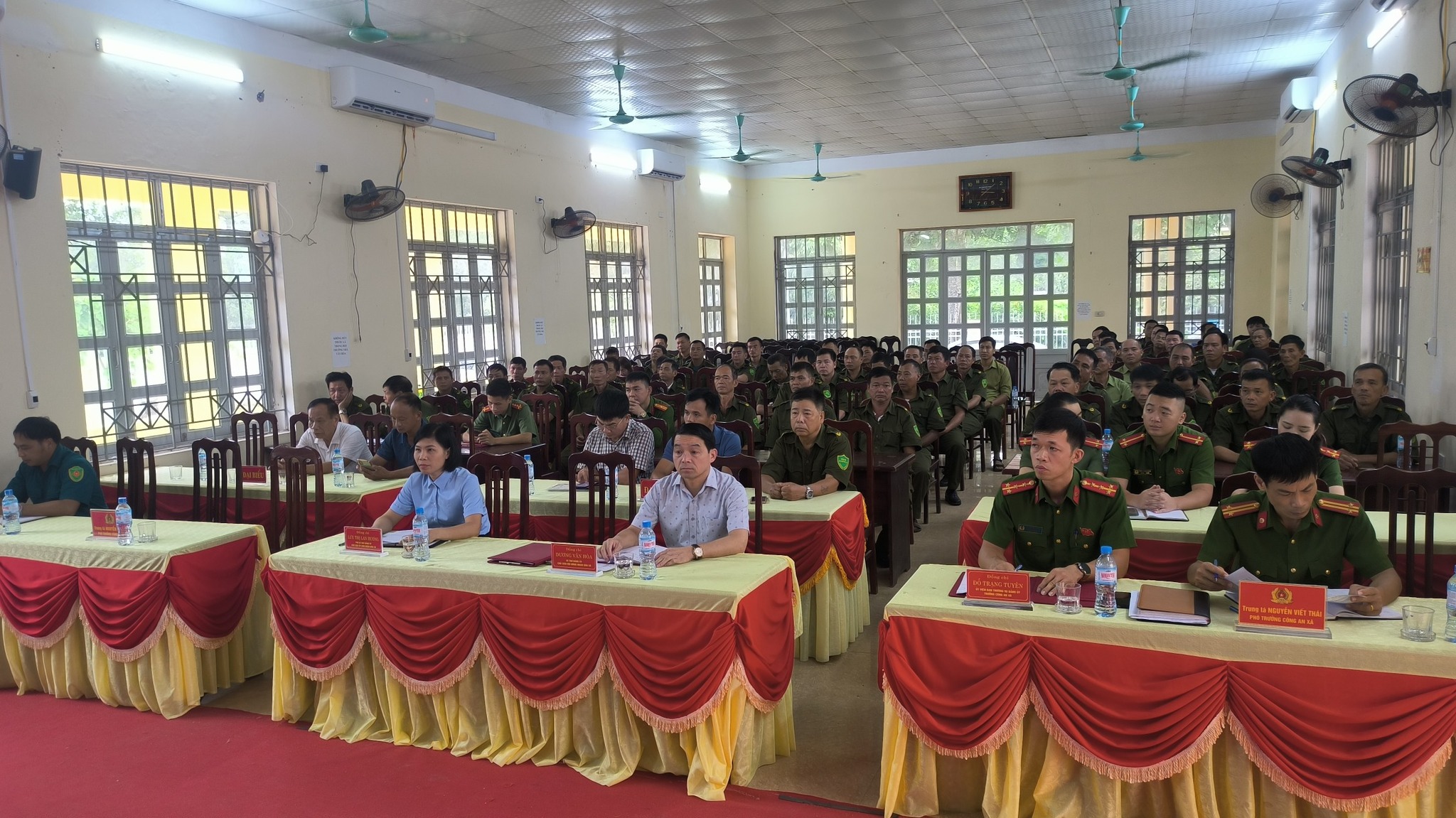 CÔNG AN XÃ BÌNH CA TỔ CHỨC HỘI NGHỊ GIAO BAN CÔNG TÁC CÔNG AN THÁNG 9/2025