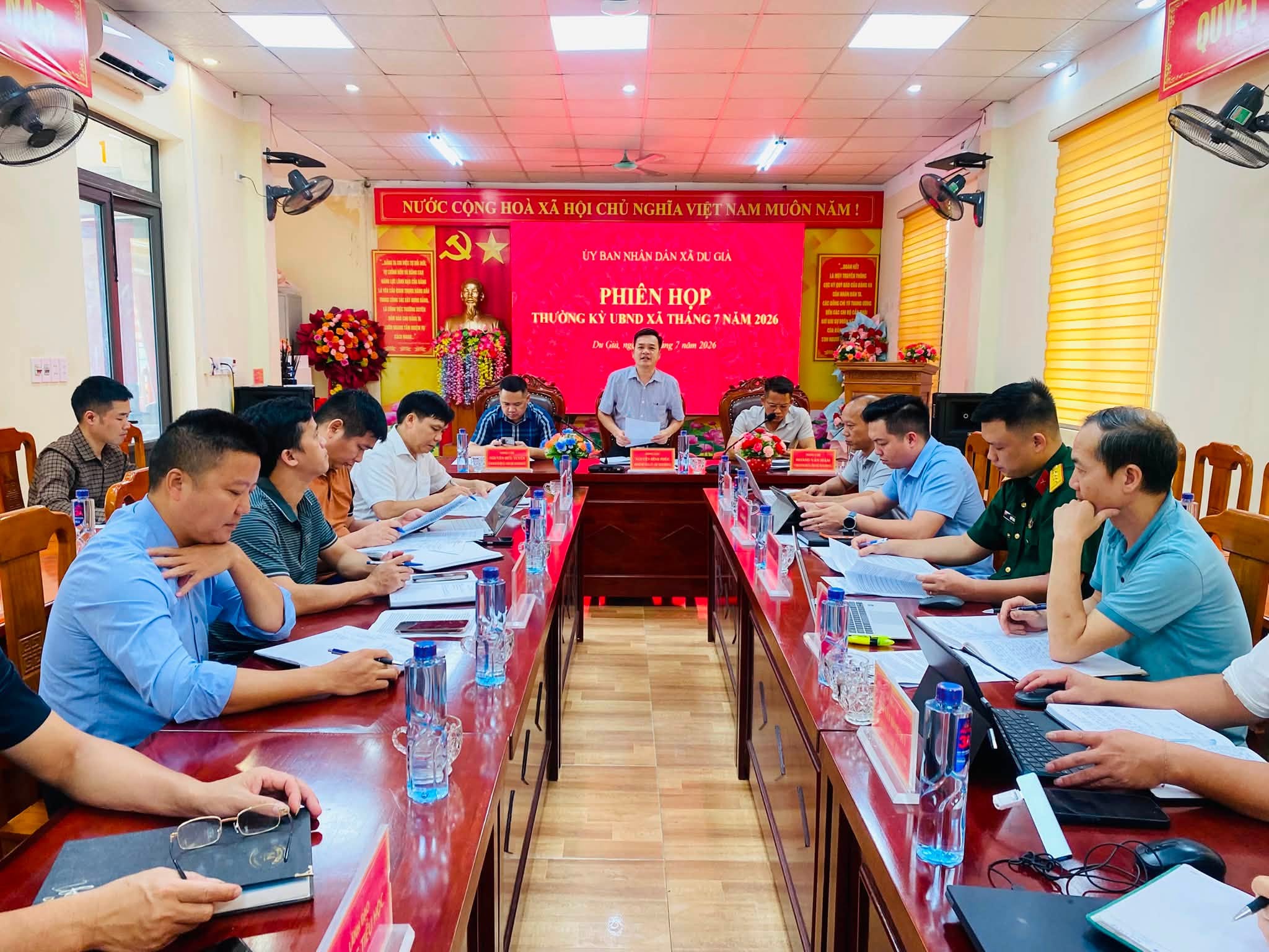 UBND XÃ DU GIÀ TỔ CHỨC PHIÊN HỌP THƯỜNG KỲ THÁNG 