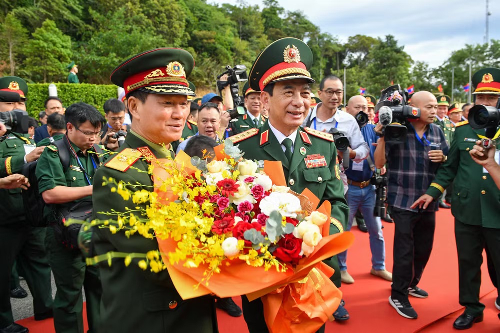 Cùng xây dựng biên giới hòa bình, hữu nghị, ổn định, hợp tác và phát triển