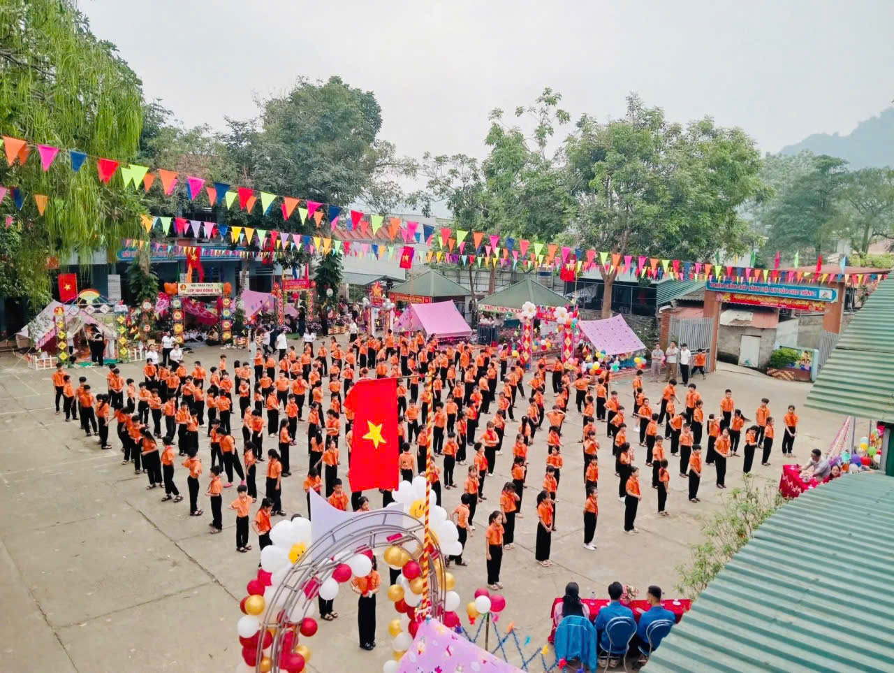 Trường Tiểu học Vĩnh Tuy tổ chức Ngày hội “Thiếu nhi vui khỏe – Tiến bước lên Đoàn” năm học 2025–2026