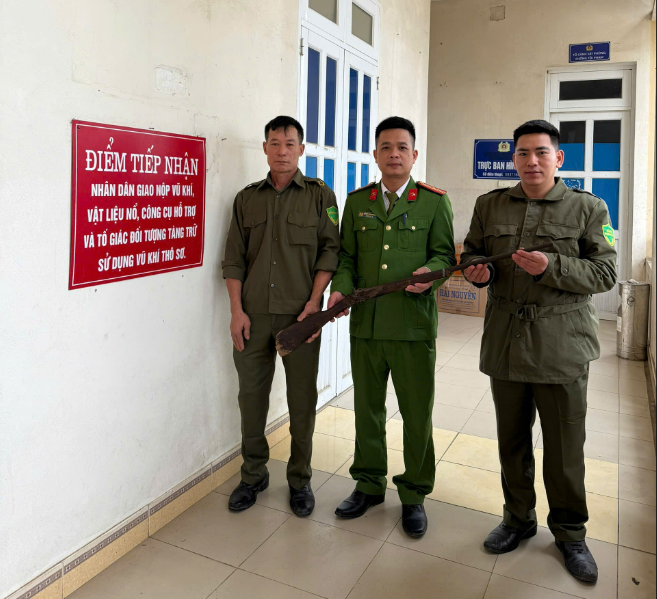 CÔNG AN XÃ BÌNH CA THÔNG BÁO VỀ CÔNG TÁC TIẾP NHẬN VŨ KHÍ, VẬT LIỆU NỔ VÀ TUYÊN TRUYỀN ĐẢM BẢO AN NINH, TRẬT TỰ DỊP TẾT NGUYÊN ĐÁN BÍNH NGỌ NĂM 2026