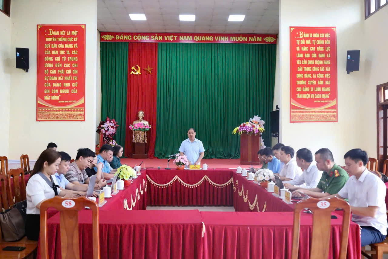 Đoàn Kiểm tra số 05 làm việc, thông qua dự thảo báo cáo kết quả kiểm tra đối với Đảng ủy xã Minh Ngọc 