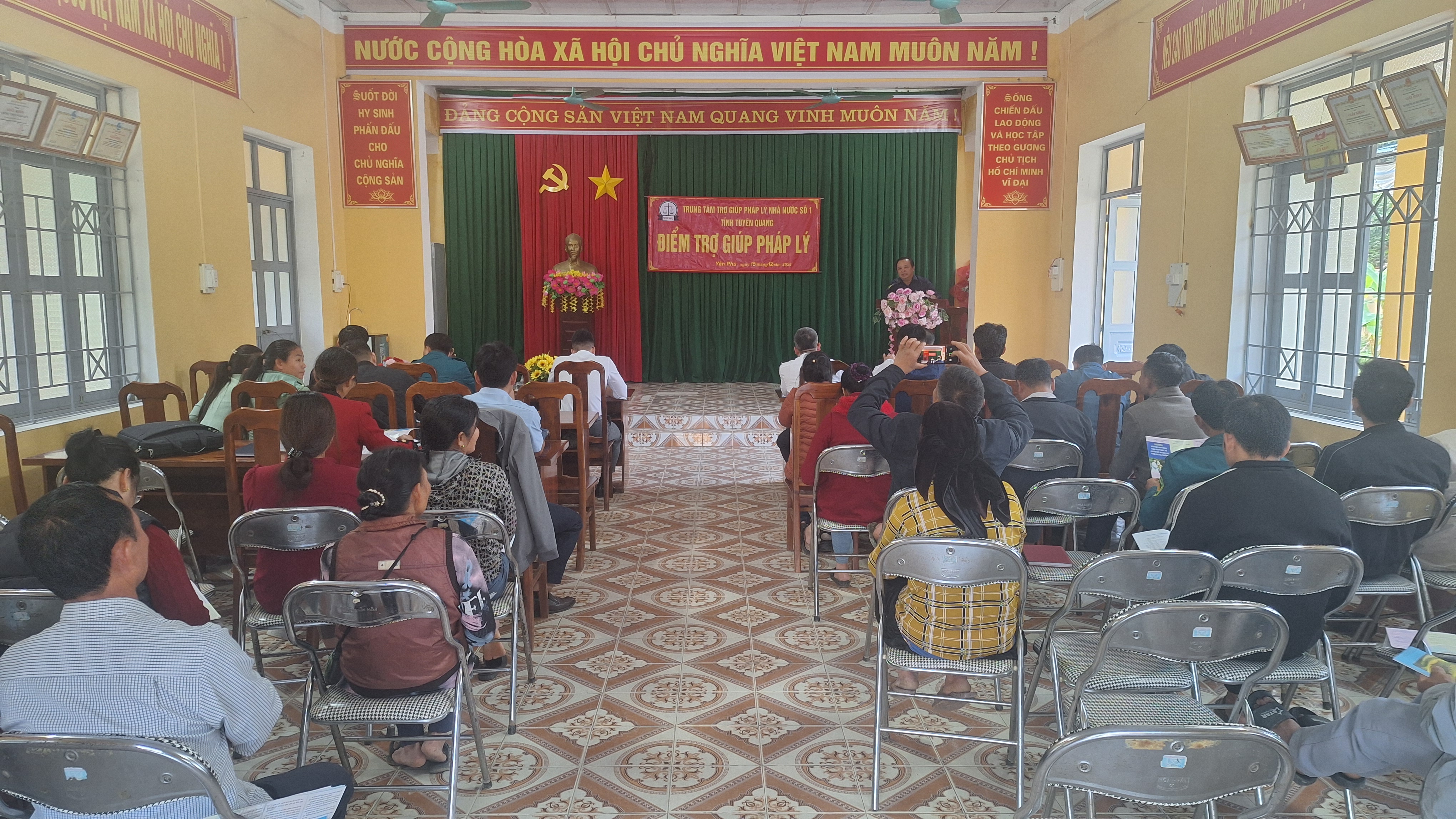 HỘI NGHỊ TRUYỀN THÔNG TRỢ GIÚP PHÁP LÝ ĐIỂM TẠI THÔN NGÒI SEN, XÃ YÊN PHÚ