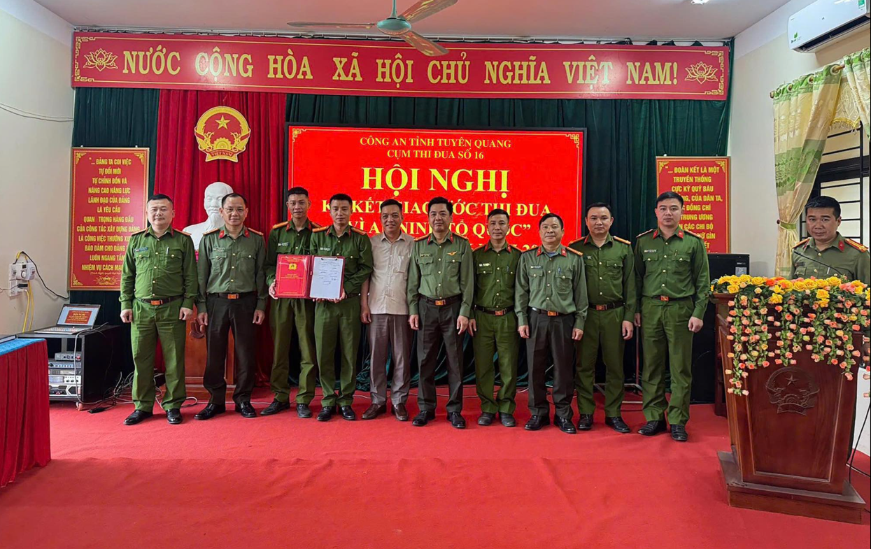 Cụm thi đua số 16 Công an xã tổ chức Hội nghị ký kết giao ước thi đua “Vì An ninh Tổ quốc” năm 2026