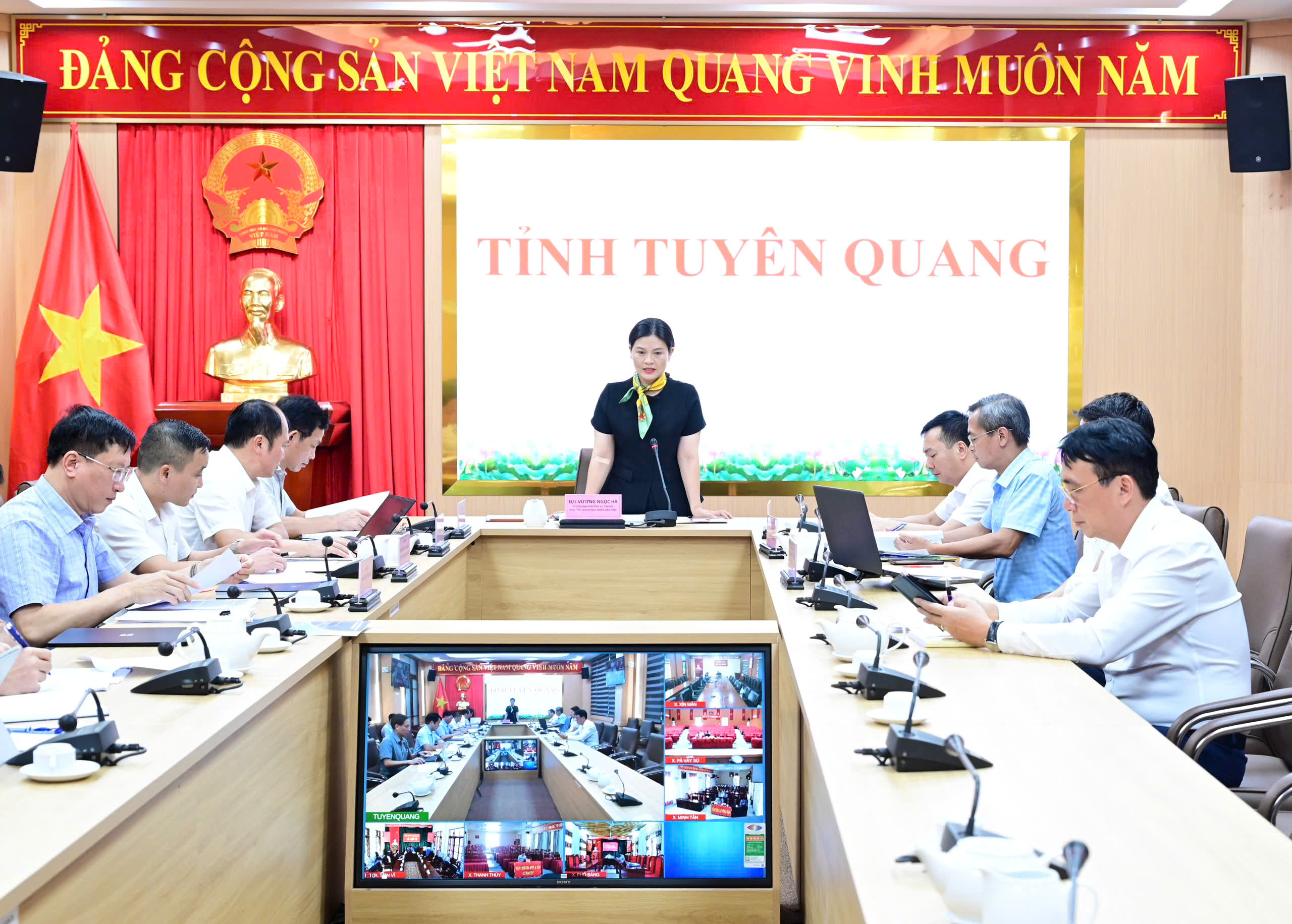 Họp đánh giá tiến độ thực hiện các dự án xây dựng trường phổ thông nội trú liên cấp tại vùng biên giới