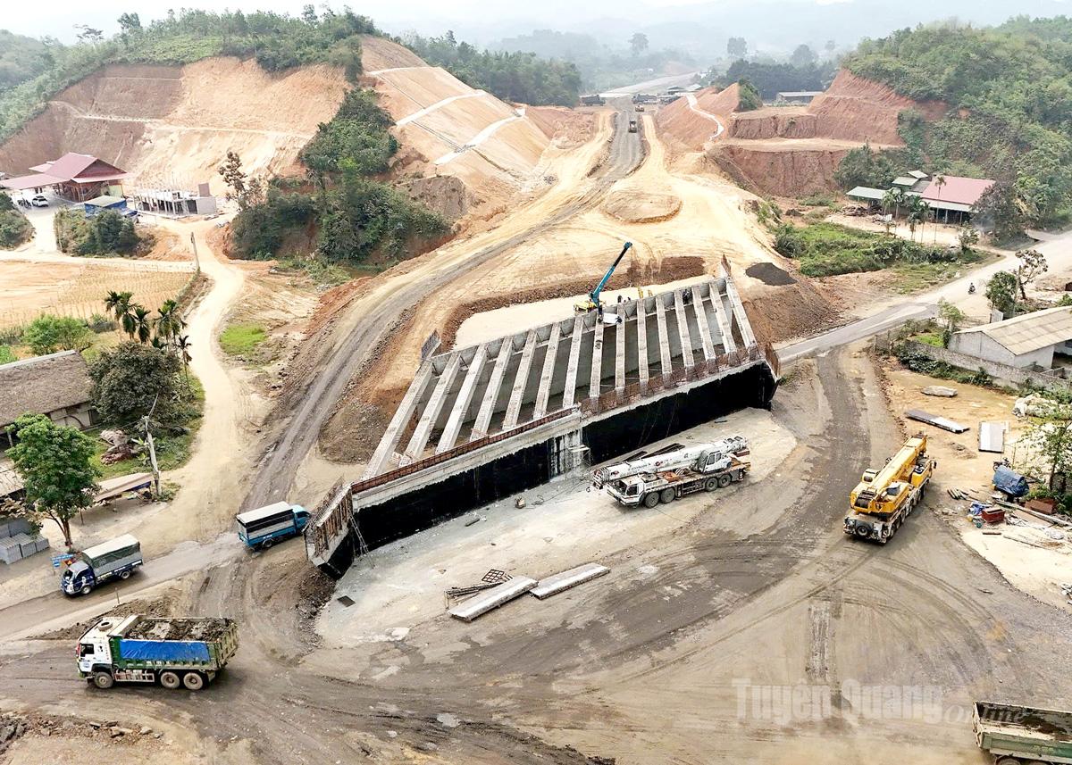 Kiến tạo động lực phát triển mới