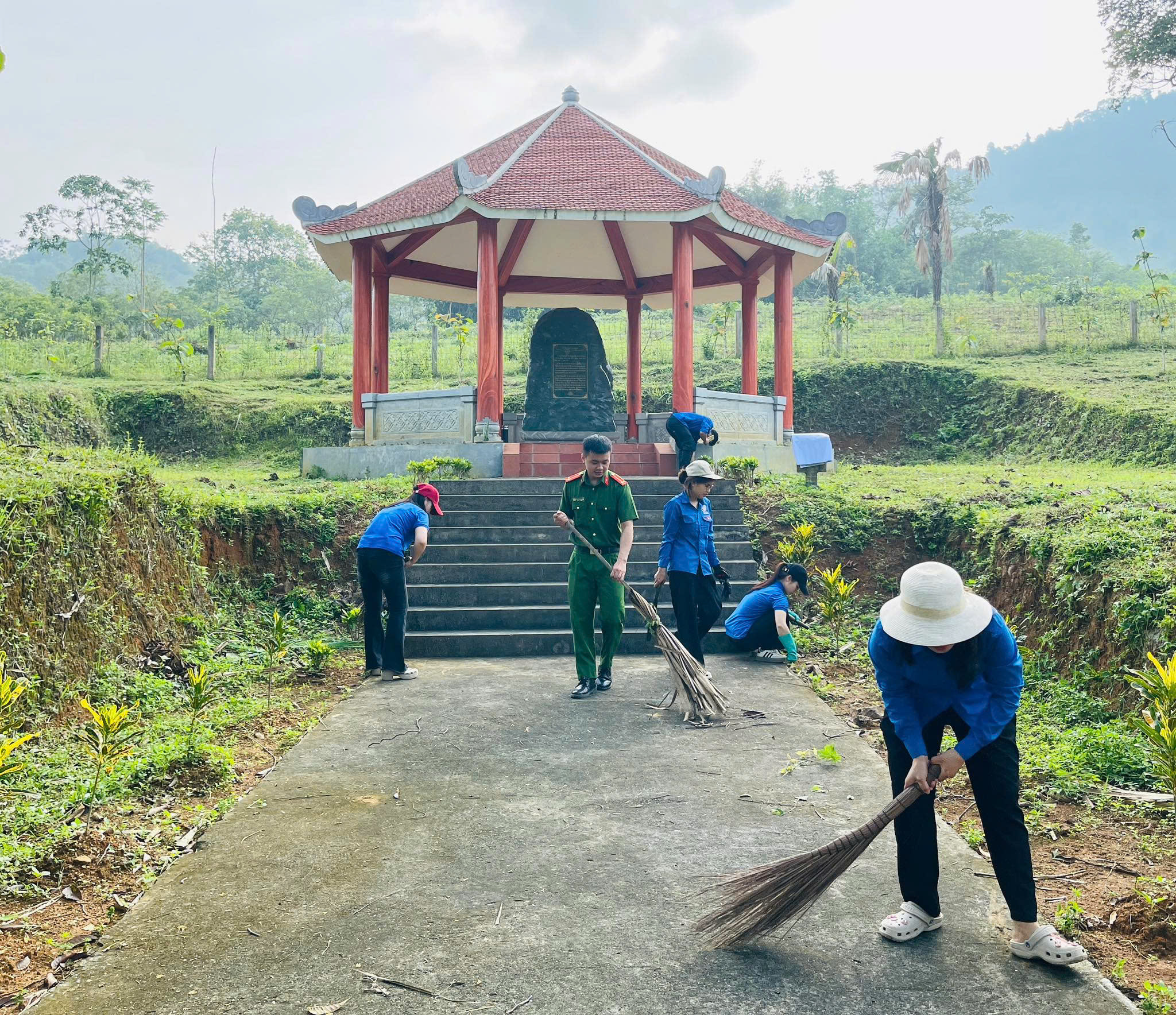 KIÊN ĐÀI RA QUÂN “NGÀY CHỦ NHẬT XANH” 