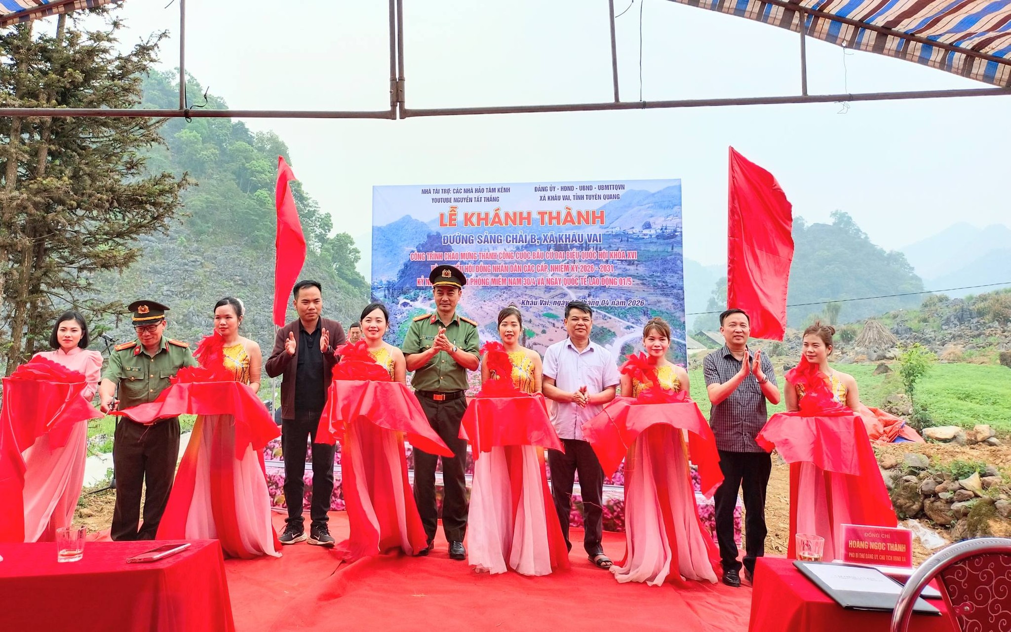 Lễ khánh thành đường bê tông nông thôn thôn Sảng Chải B