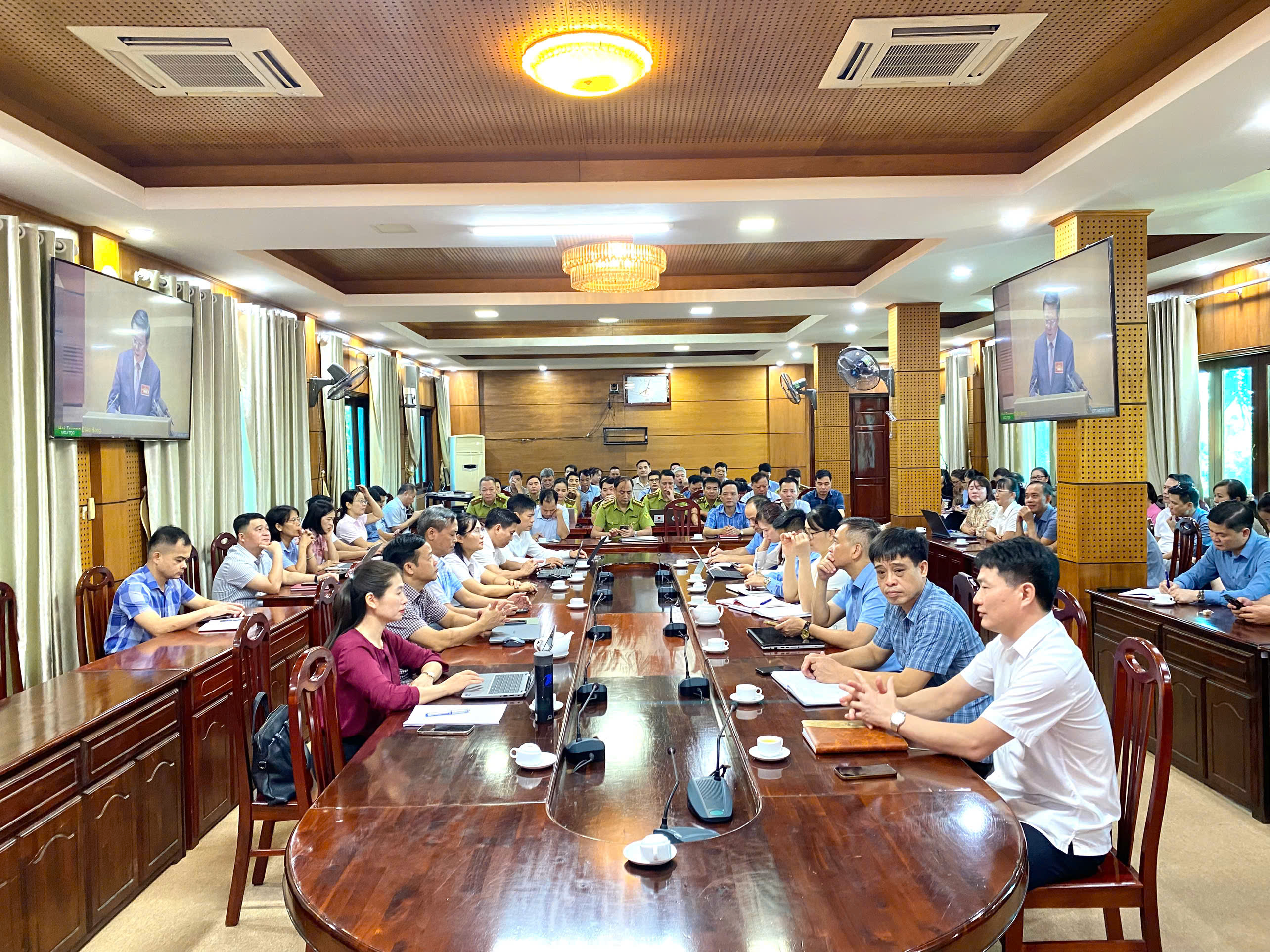 Sở Nông nghiệp và Môi trường tham gia Hội nghị nghiên cứu, học tập, quán triệt và triển khai thực hiện một số Nghị quyết, Chỉ thị của Bộ Chính trị