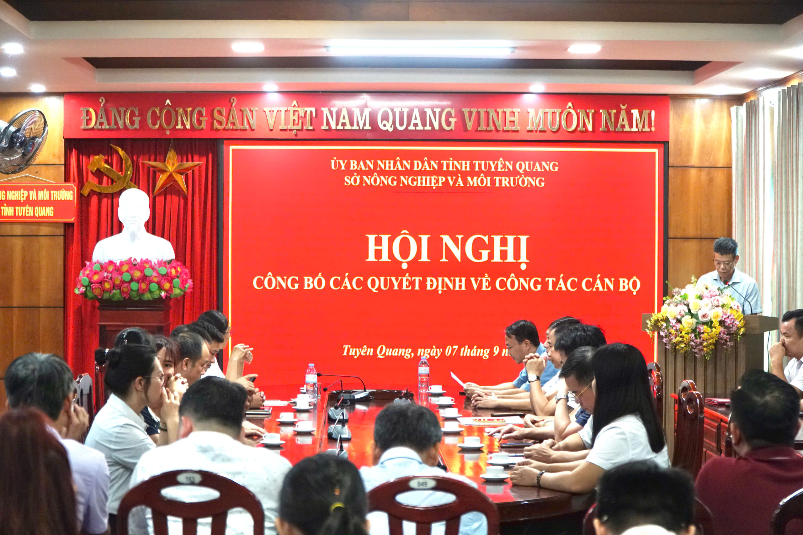 Hội nghị công bố các quyết định về công tác cán bộ tại Trung tâm Kỹ thuật Tài nguyên và Môi trường
