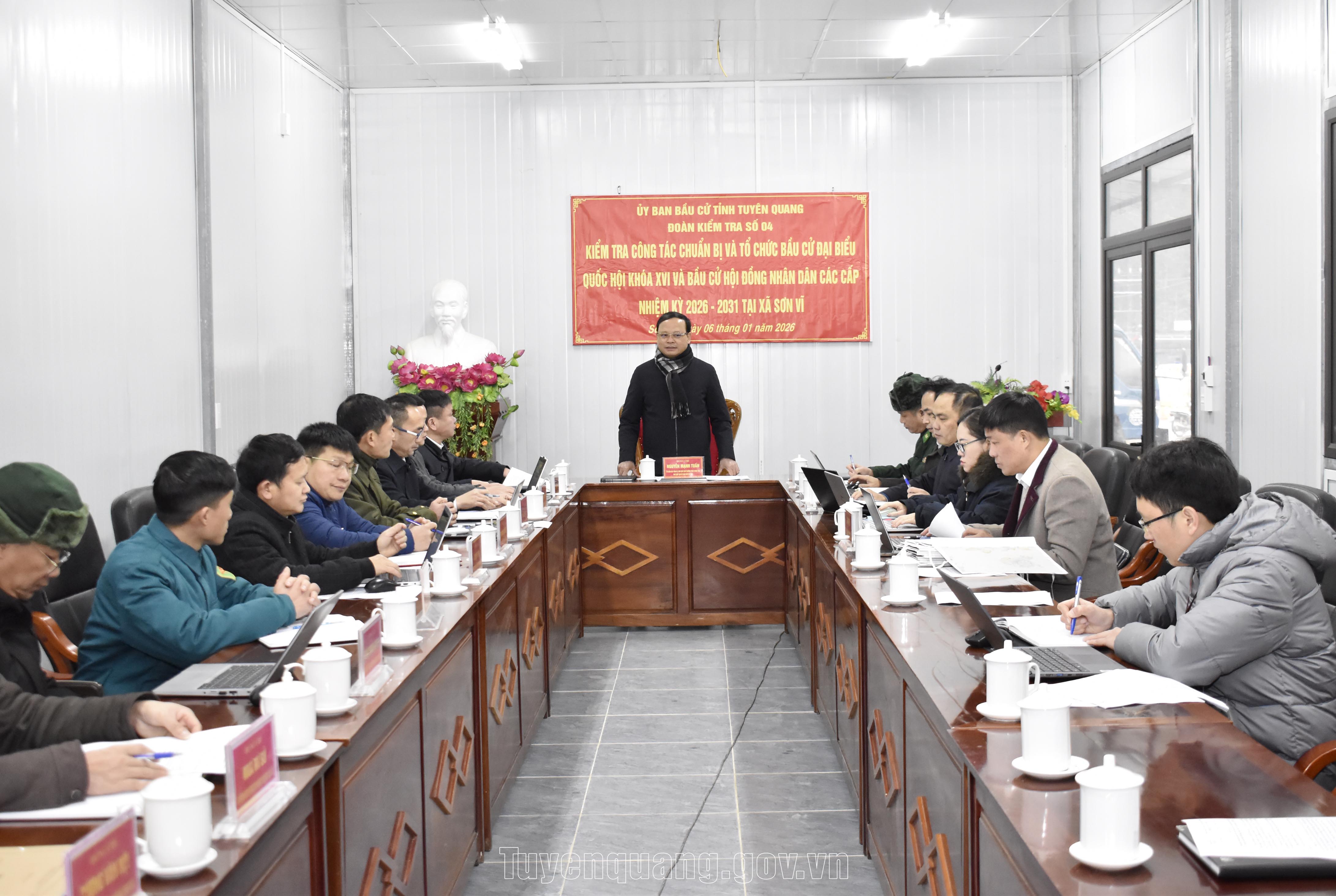 Đoàn kiểm tra số 4 Ủy ban bầu cử tỉnh kiểm tra tại xã Sơn Vĩ