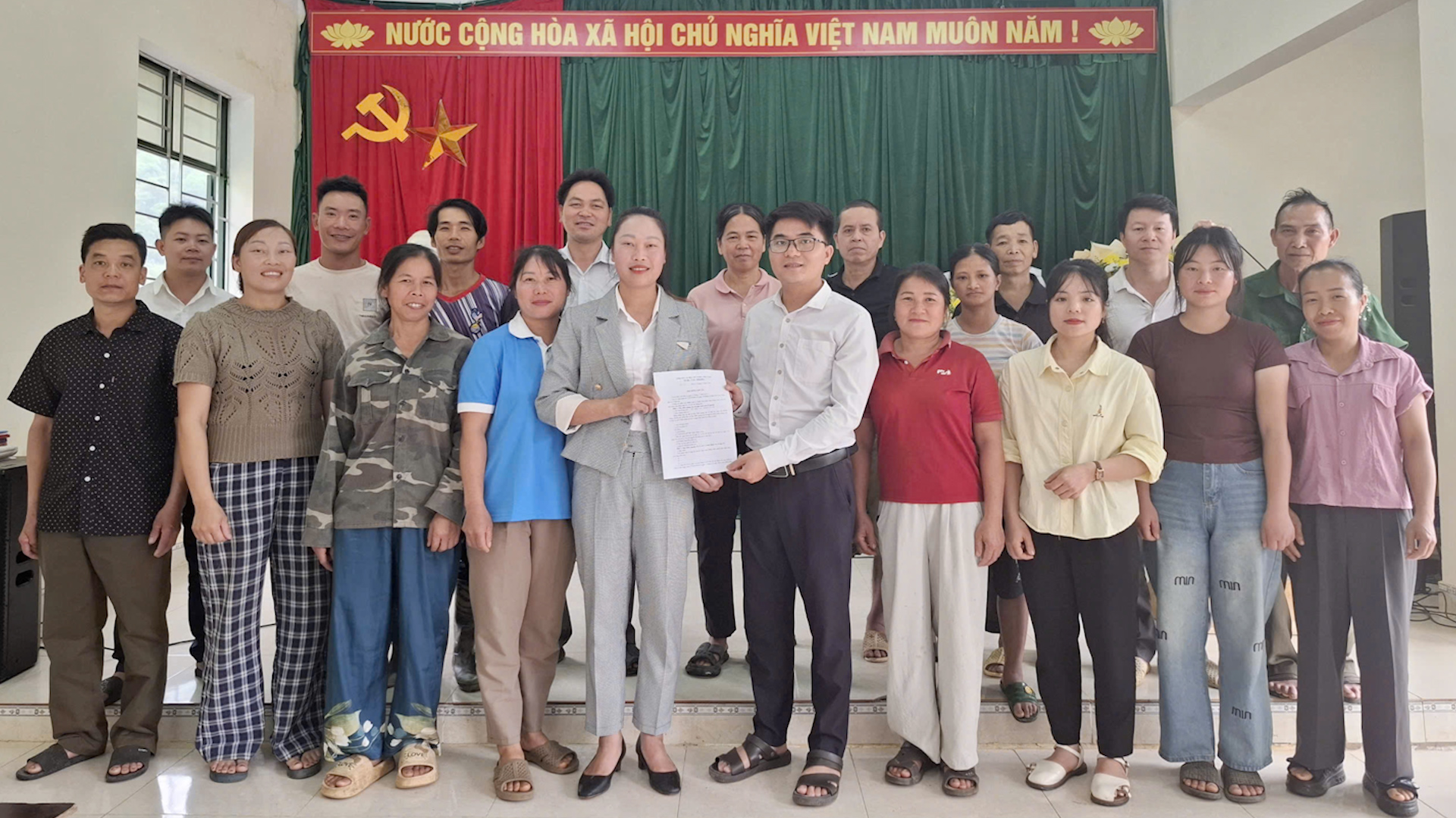 Ra mắt Tổ hợp tác lợn đen bản địa Tát Kẻ