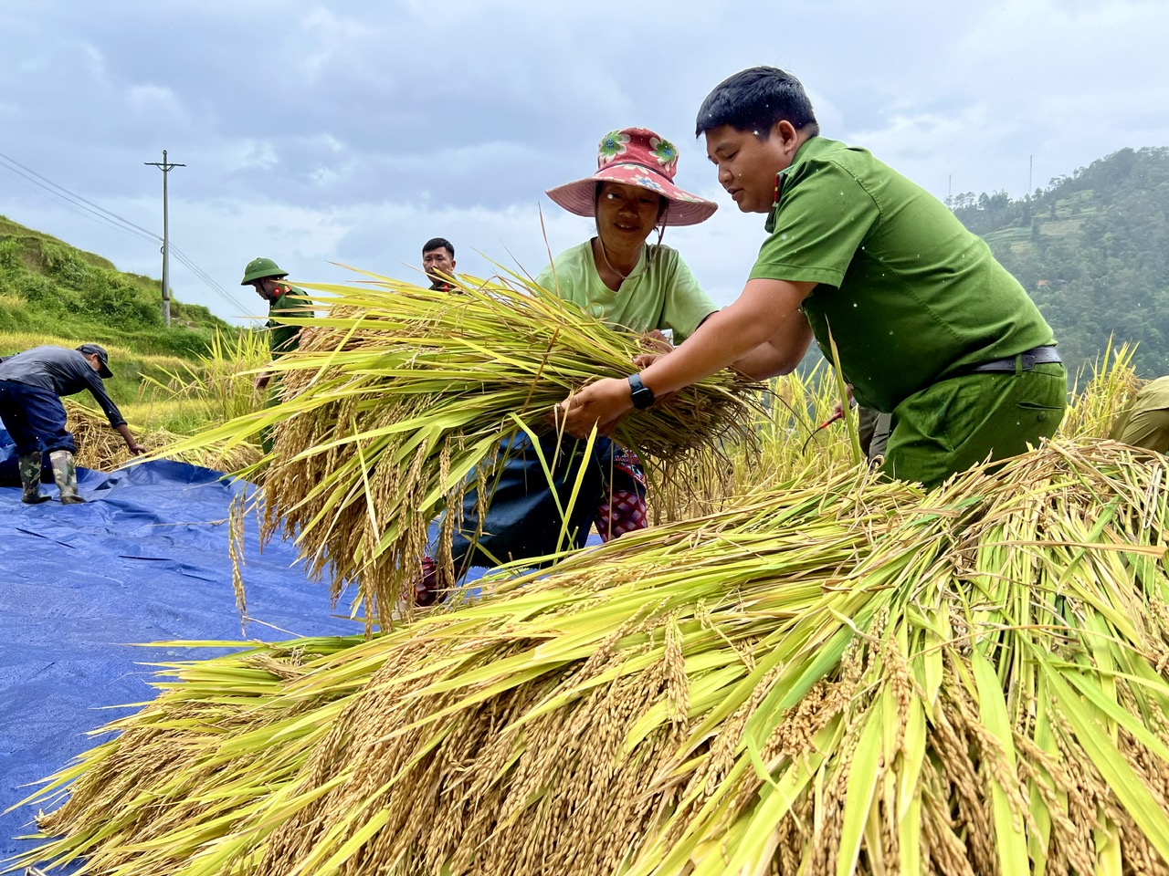CÔNG AN XÃ THÀNG TÍN CHỦ ĐỘNG ỨNG PHÓ VỚI CƠN BÃO SỐ 9