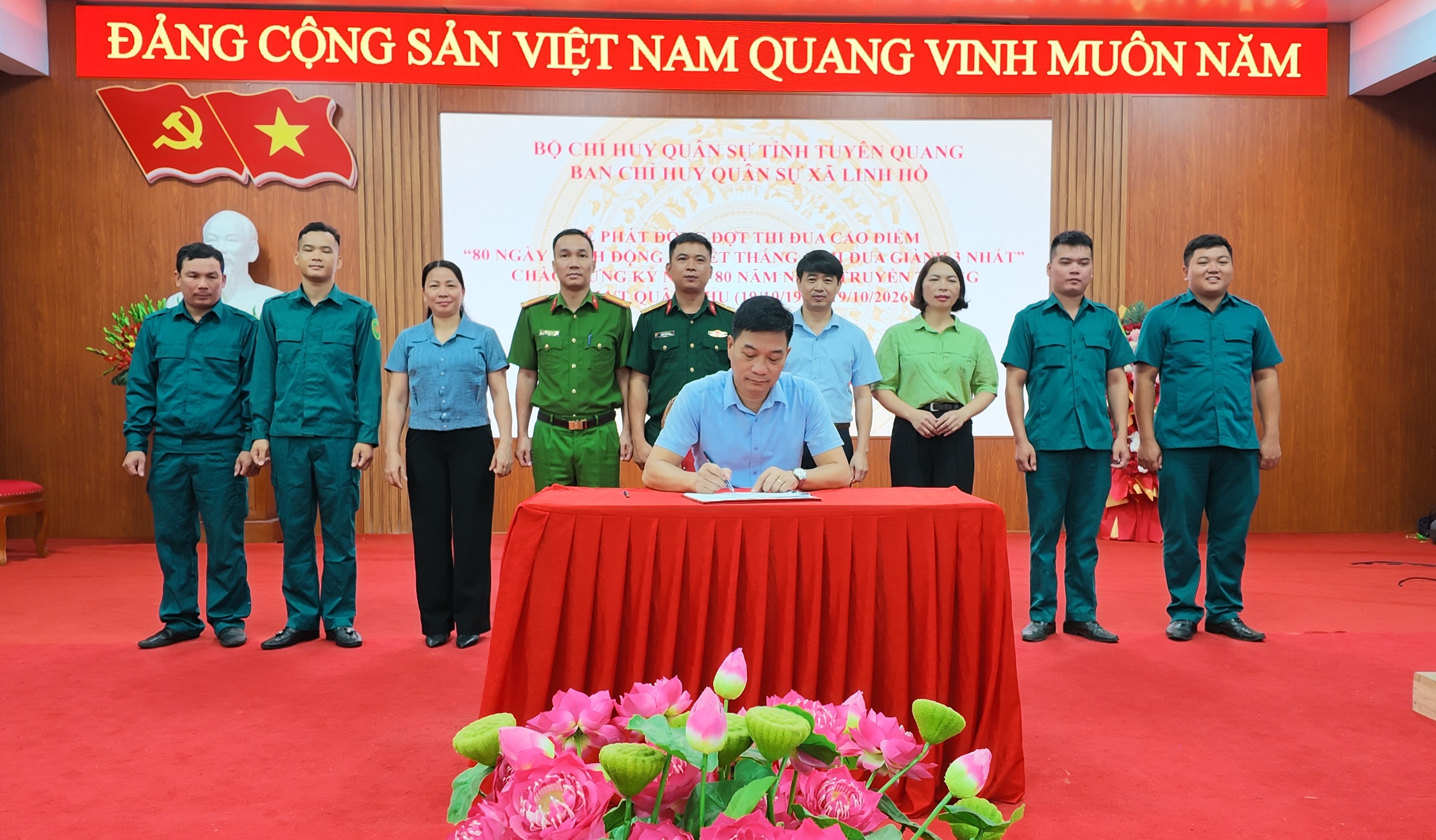 D&acirc;n qu&acirc;n 6.JPG