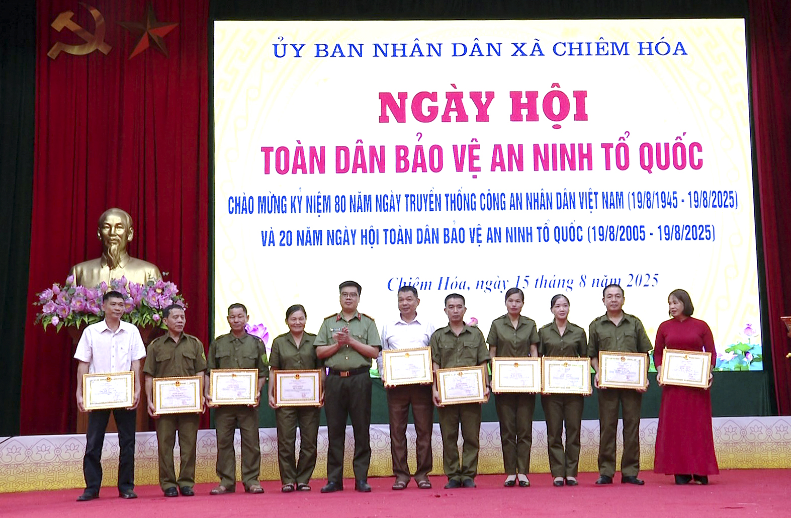 Xã Chiêm Hóa tổ chức Ngày hội toàn dân bảo vệ an ninh tổ quốc