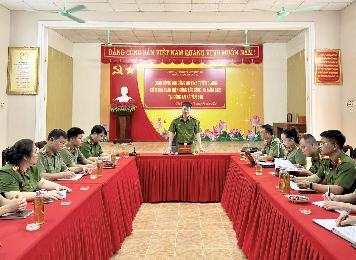 LÃNH ĐẠO CÔNG AN TỈNH KIỂM TRA, ĐÁNH GIÁ KẾT QUẢ THỰC HIỆN CÁC MẶT CÔNG TÁC TẠI CÔNG AN XÃ YÊN SƠN