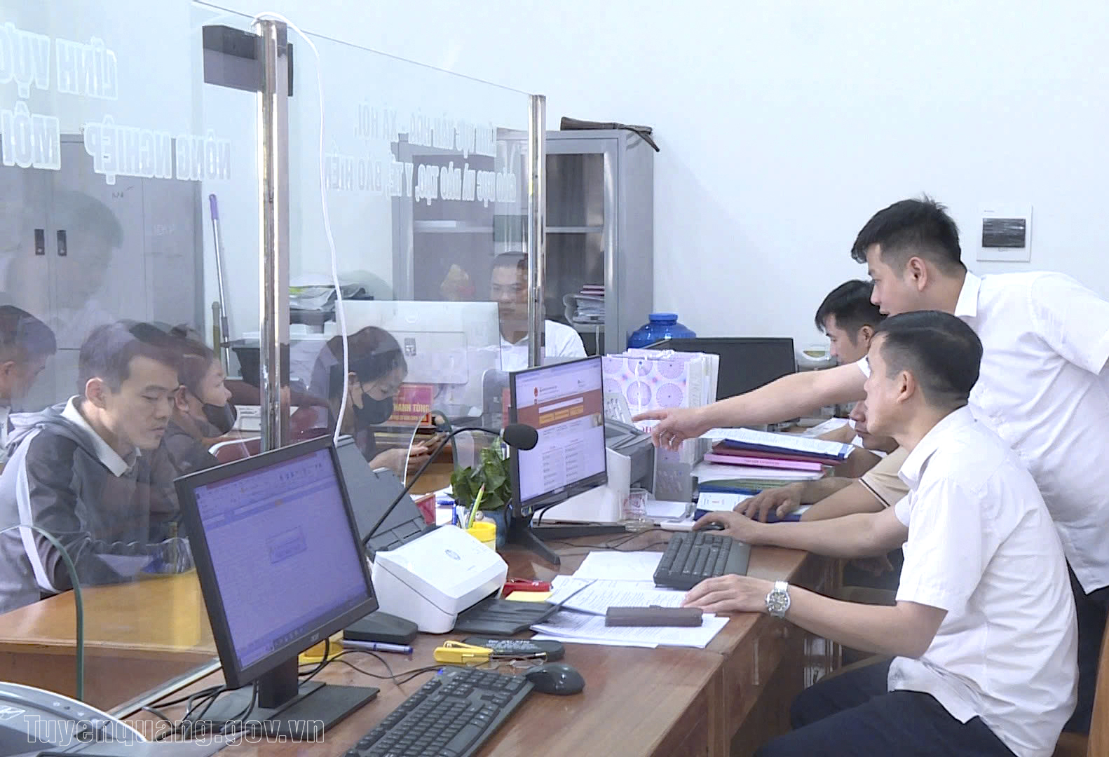 Chiêm Hóa: Nỗ lực xây dựng nền hành chính hiện đại