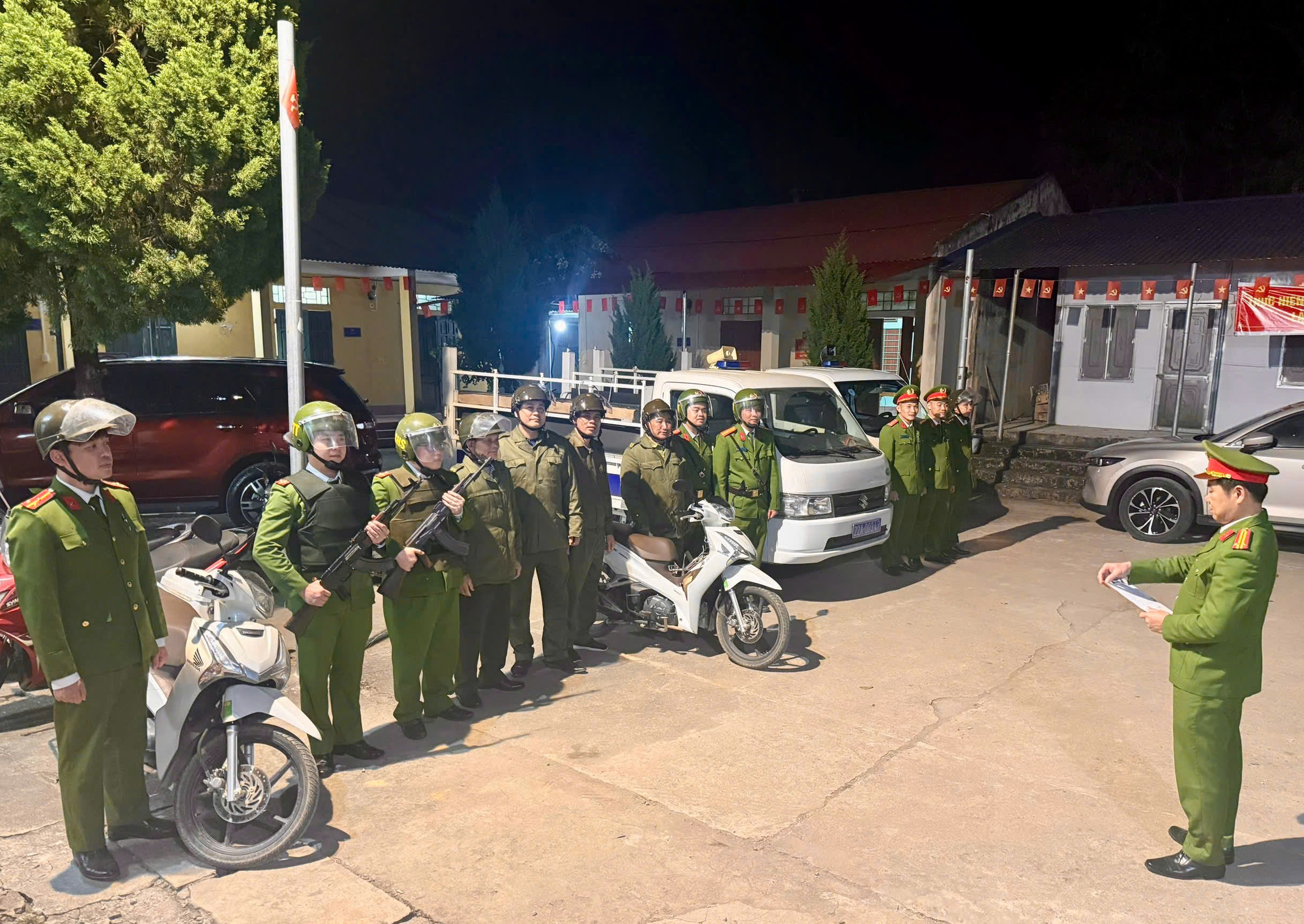 CÔNG AN XÃ YÊN SƠN QUYẾT TÂM ĐẢM BẢO TUYỆT ĐỐI AN NINH, AN TOÀN ĐẠI HỘI ĐẠI BIỂU TOÀN QUỐC LẦN THỨ XIV CỦA ĐẢNG