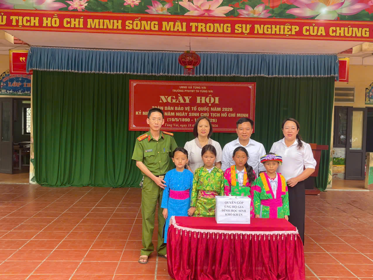 TRƯỜNG TIỂU HỌC TÙNG VÀI PHỐI HỢP CÔNG AN XÃ TỔ CHỨC NGÀY HỘI TOÀN DÂN BẢO VỆ AN NINH TỔ QUỐC NĂM 2026