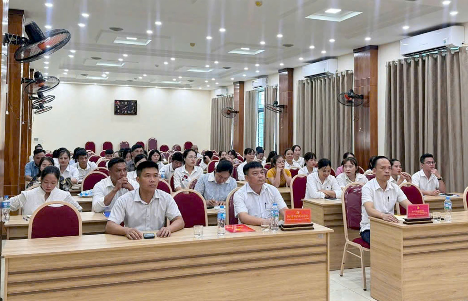 lop-dang1.jpg