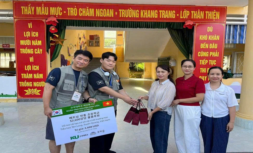 KHI LÒNG DÂN CÙNG CHUNG SỨC