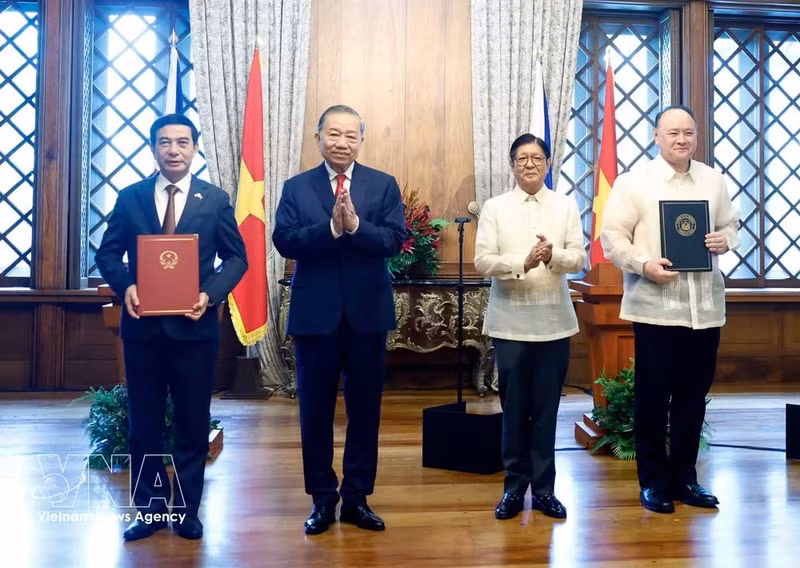 Viet Nam, Philippines upgrade bilateral ties to Enhanced Strategic Partnership