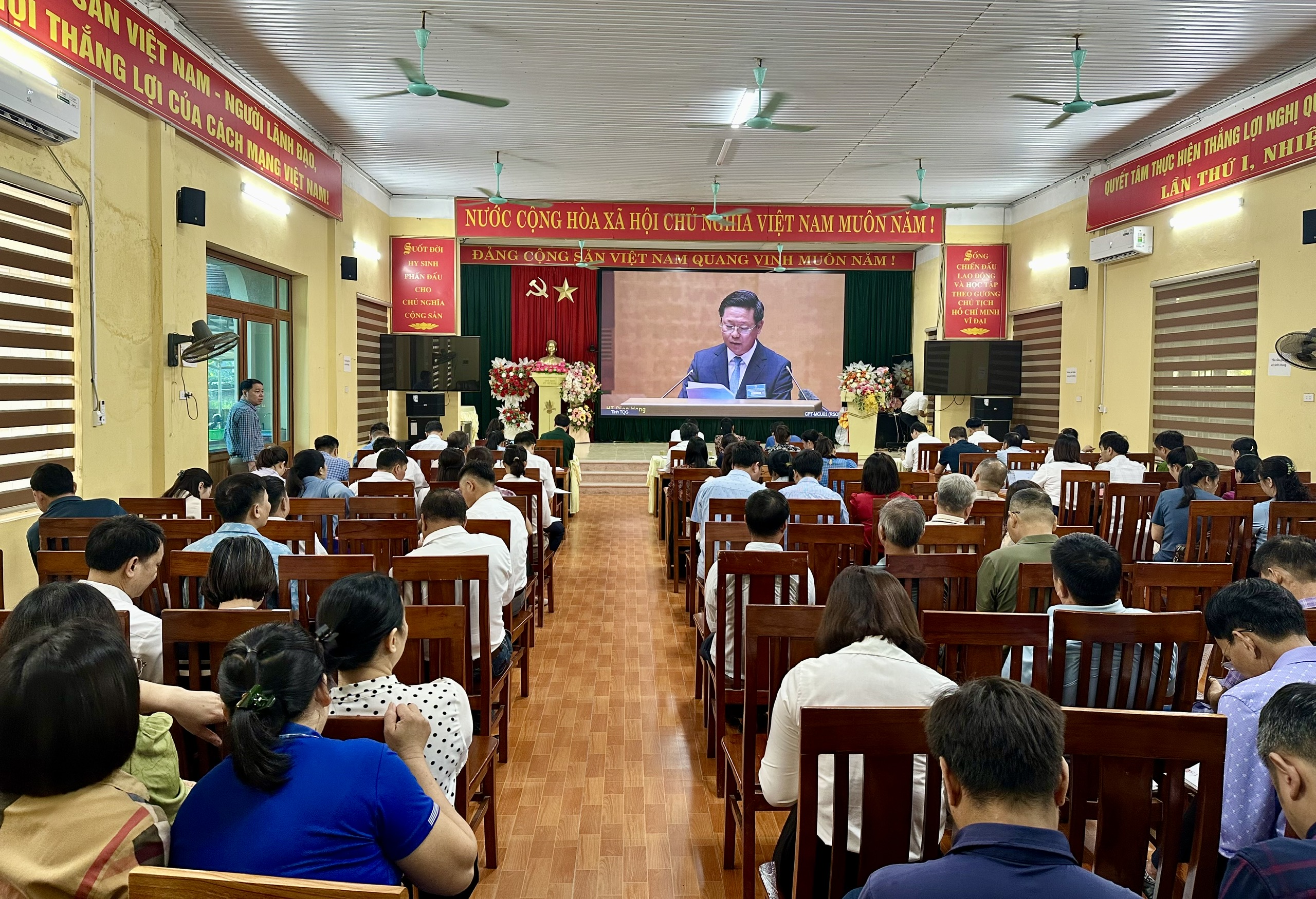 Xã Minh Thanh tham dự Hội nghị toàn quốc quán triệt Nghị quyết Hội nghị Trung ương 4 khóa XIV