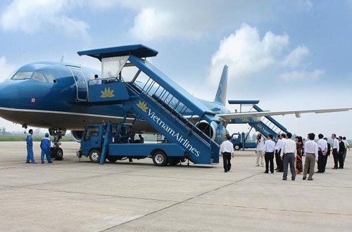 Tiễn và đón lãnh đạo cấp cao thăm, dự hội nghị quốc tế ở nước ngoài