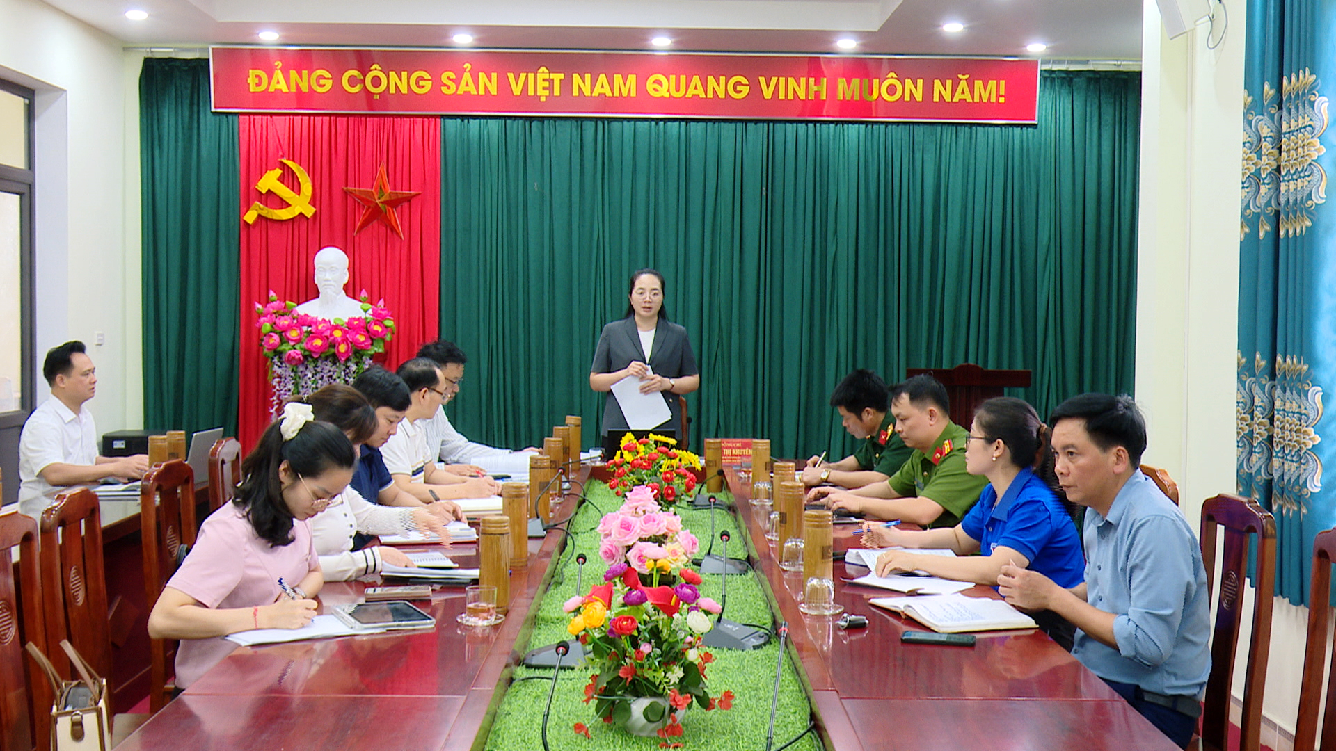 Xã Minh Quang tổ chức họp Ban Chỉ đạo sắp xếp thôn