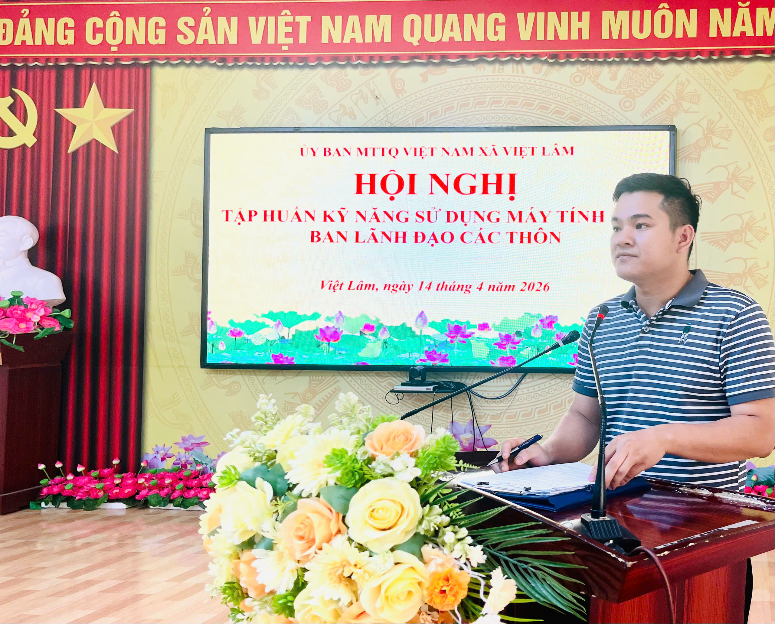Ban Thường trực Ủy ban MTTQ xã Việt Lâm tổ chức hội nghị tập huấn kỹ năng sử dụng máy tính cơ bản cho ban lãnh đạo các thôn
