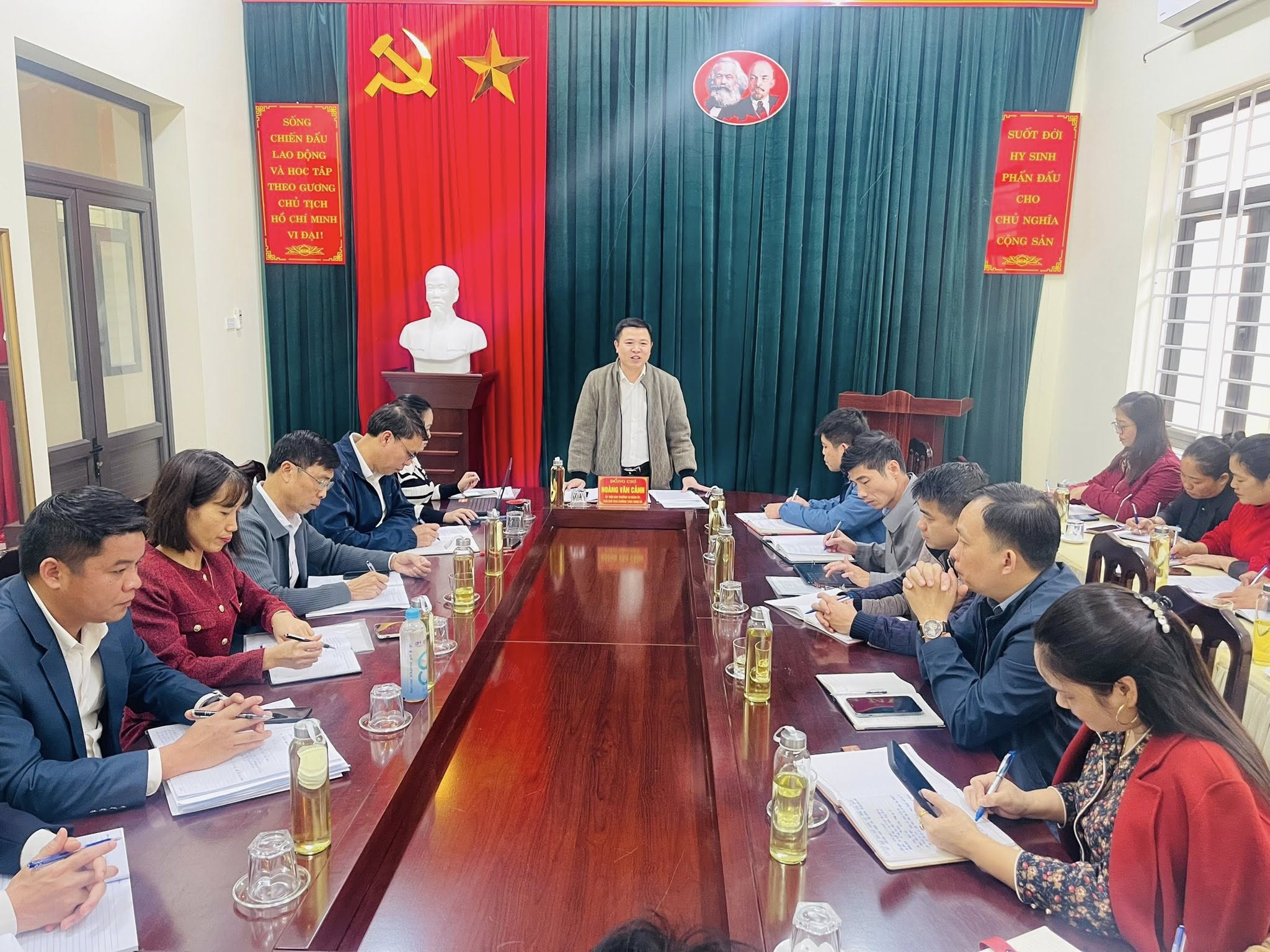 UBND xã Tân Trào tổ chức Hội nghị giao ban công tác giáo dục tháng 12/2025