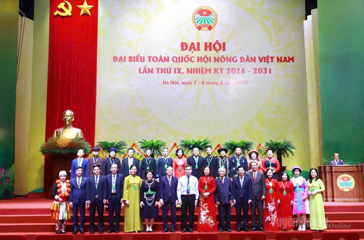 Đồng chí Ma Thế Hồng, Phó Bí thư Tỉnh ủy, Chủ tịch Ủy ban MTTQ Việt Nam tỉnh dự Đại hội đại biểu toàn quốc Hội Nông dân Việt Nam lần thứ IX