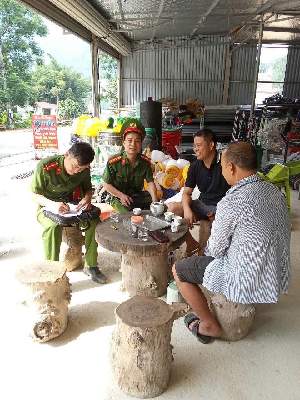 CÔNG AN XÃ BẠCH XA TĂNG CƯỜNG CÔNG TÁC ĐẢM BẢO TRẬT TỰ ĐÔ THỊ