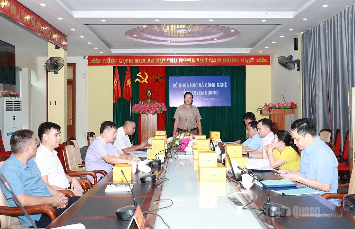 Ứng dụng công nghệ nâng cao chất lượng và phát triển Chỉ dẫn địa lý mật ong Bạc hà “Mèo Vạc”