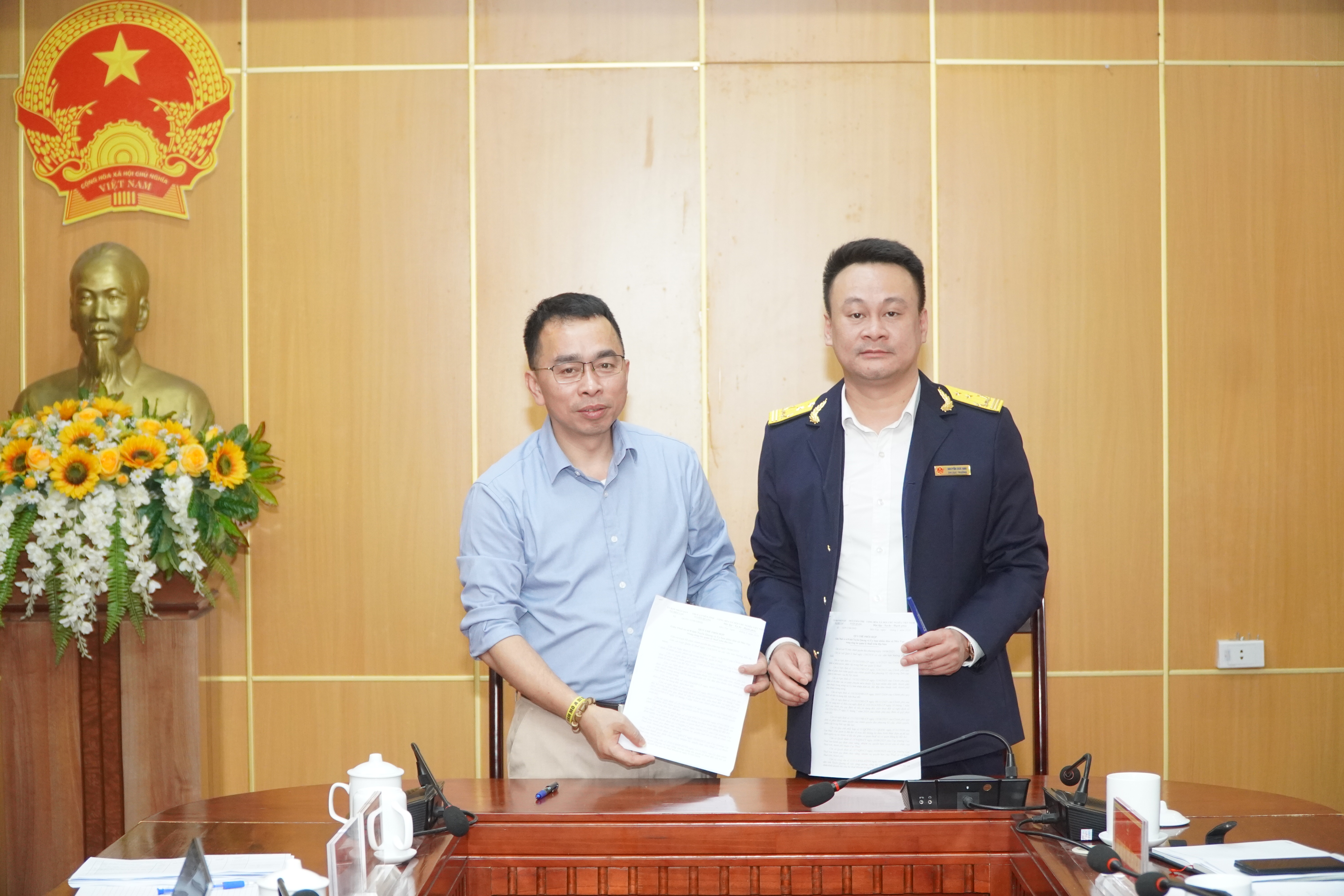 Ký kết quy chế phối hợp, kiểm đếm hộ kinh doanh và rà soát dự toán thu ngân sách năm 2026