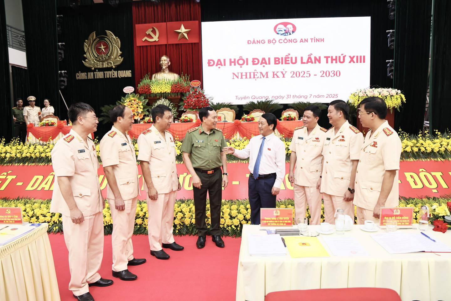 PHÁT HUY TRUYỀN THỐNG QUÊ HƯƠNG CÁCH MẠNG, NÂNG CAO NĂNG LỰC LÃNH ĐẠO, SỨC CHIẾN ĐẤU CỦA ĐẢNG BỘ CÔNG AN TỈNH TUYÊN QUANG