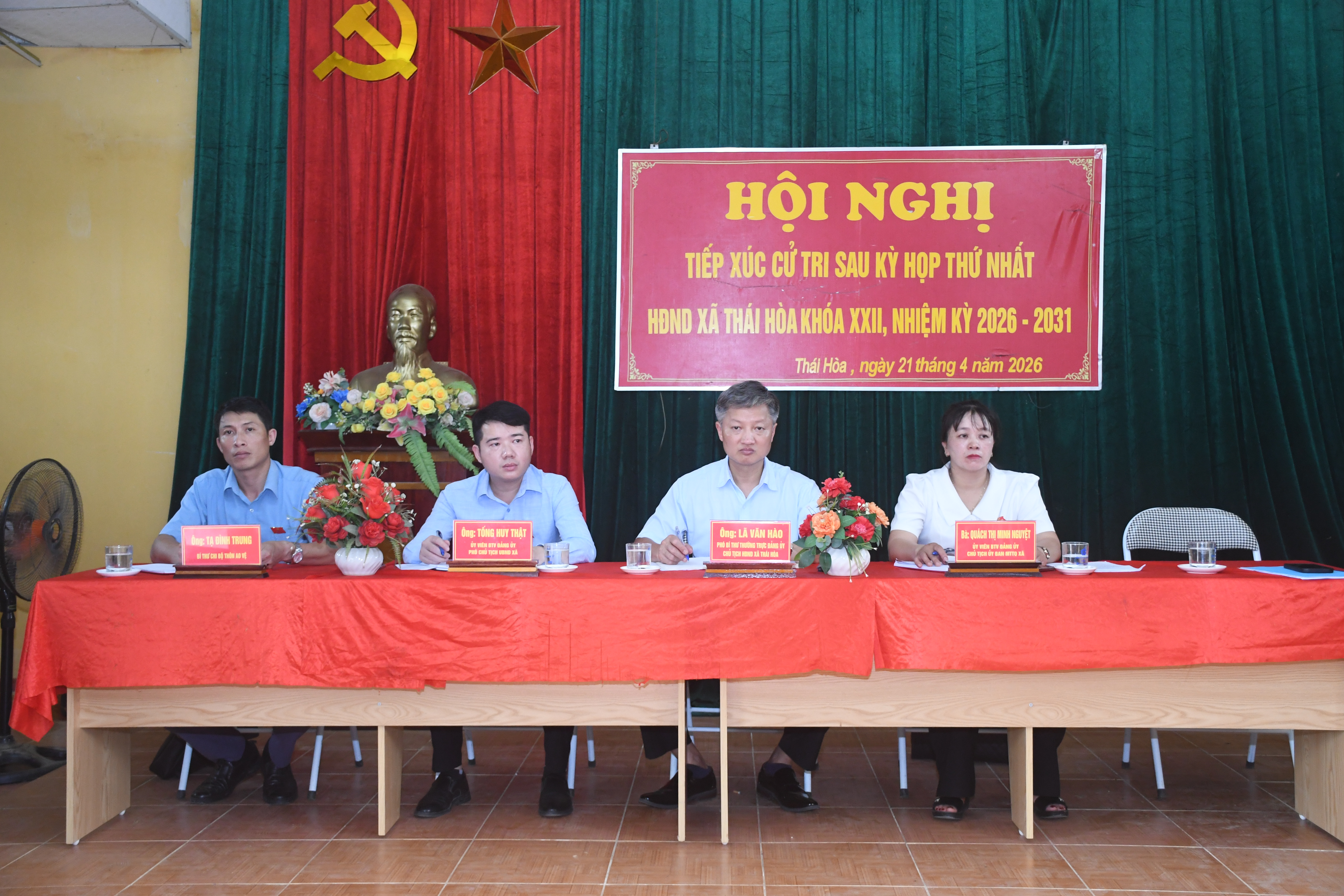 TỔ ĐẠI BIỂU SỐ 3 HĐND XÃ THÁI HÒA TIẾP XÚC CỬ TRI TẠI THÔN KHE MON