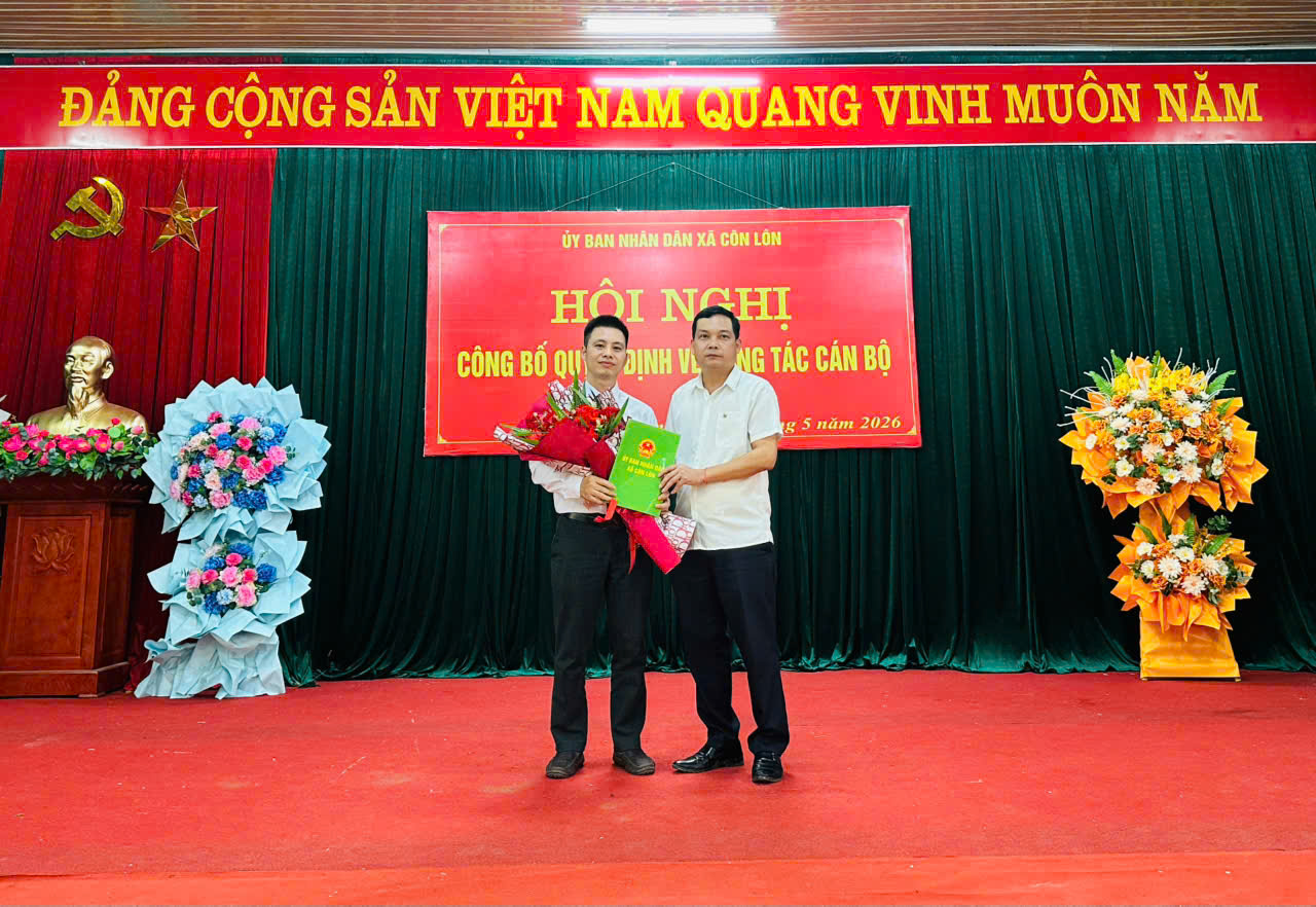 ỦY BAN NHÂN DÂN XÃ CÔN LÔN CÔNG BỐ QUYẾT ĐỊNH VỀ CÔNG TÁC CÁN BỘ