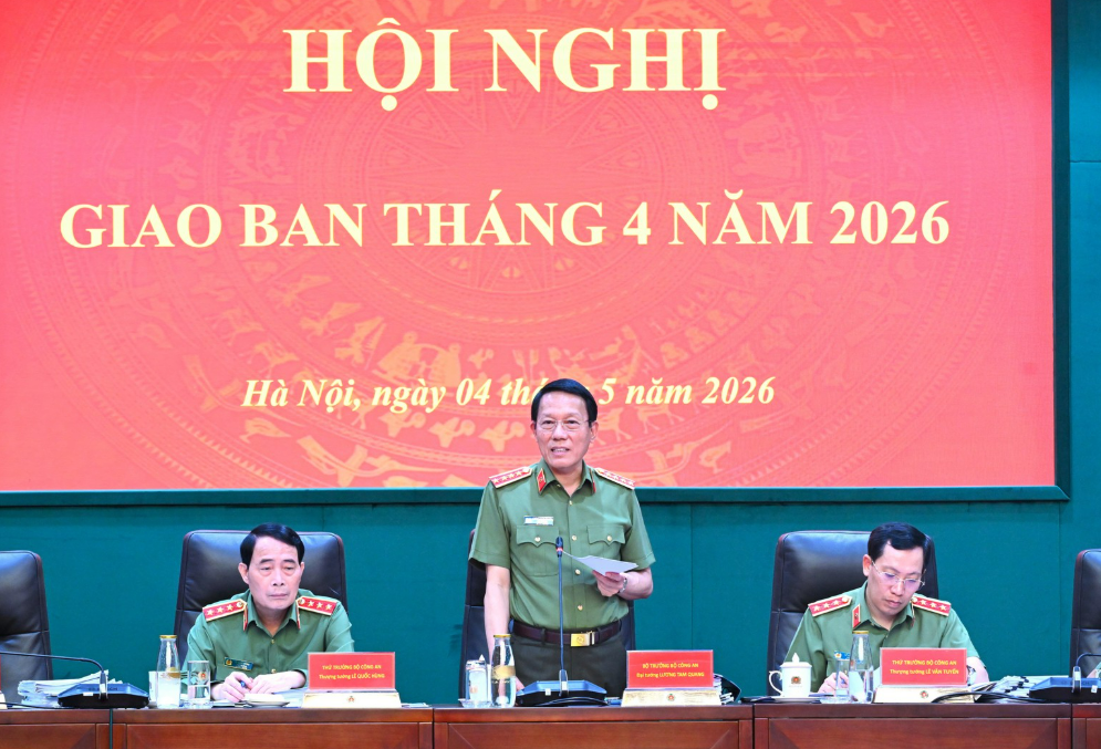 ĐƯA CÔNG TÁC CÔNG AN GIA TĂNG ĐÓNG GÓP THỰC HIỆN CÁC MỤC TIÊU CHIẾN LƯỢC CỦA ĐẢNG, VÌ CUỘC SỐNG BÌNH YÊN, HẠNH PHÚC CỦA NHÂN DÂN