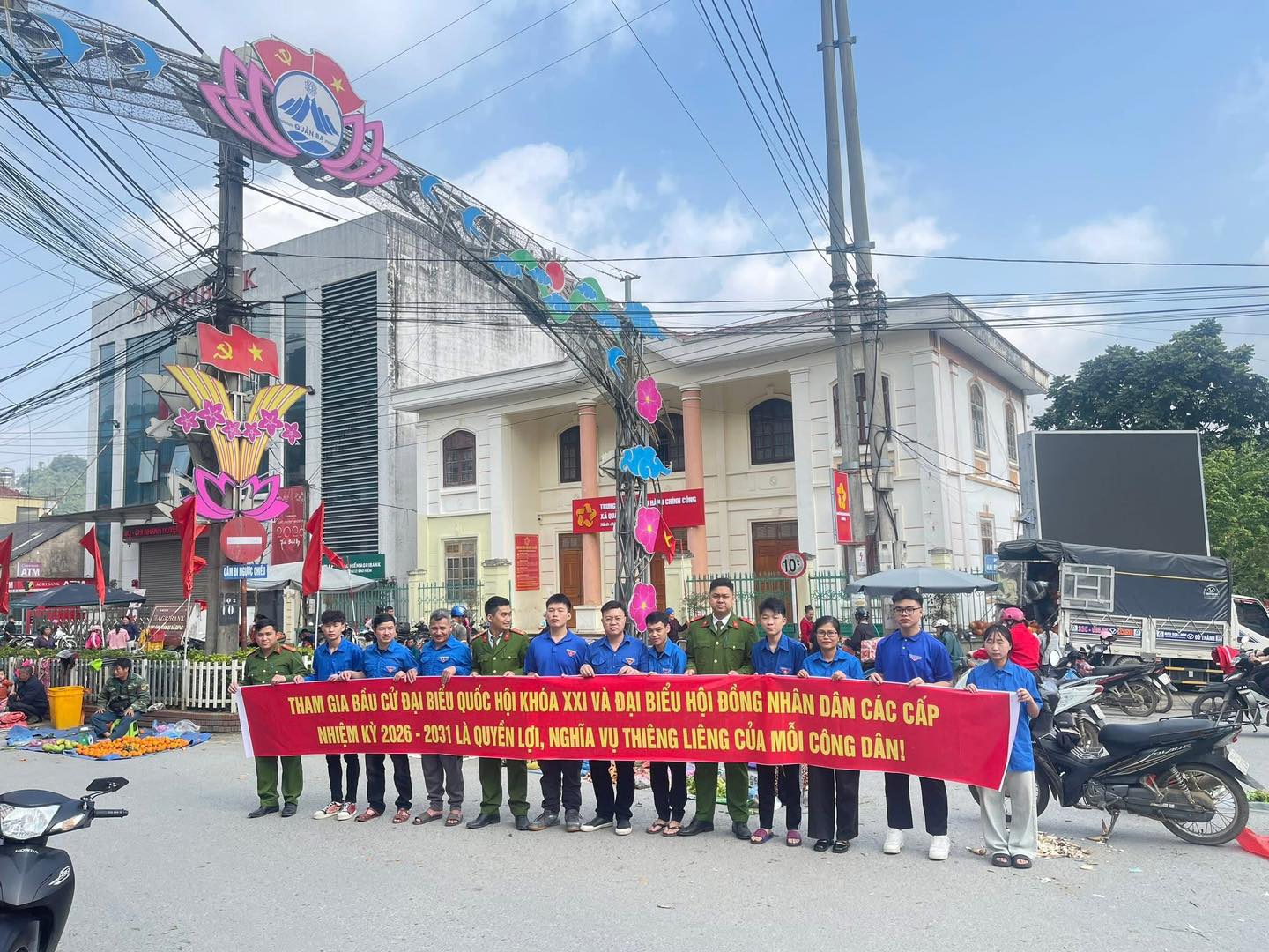 CÔNG AN XÃ QUẢN BẠ ĐẨY MẠNH TUYÊN TRUYỀN VỀ CÔNG TÁC BẦU CỬ