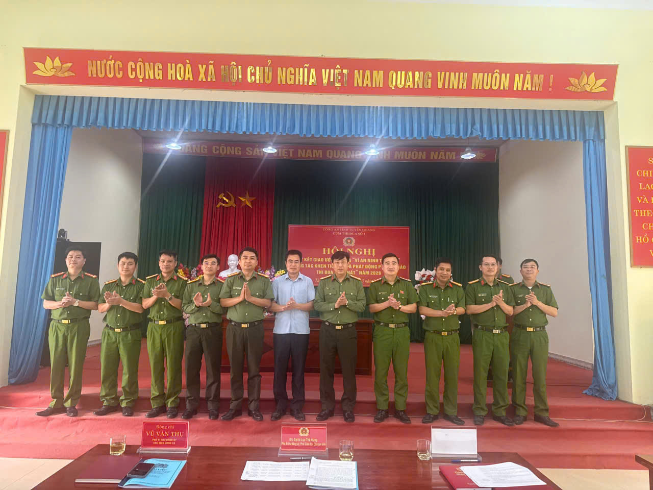 CỤM THI ĐUA SỐ 1 CÔNG AN XÃ TỔ CHỨC HỘI NGHỊ KÝ GIAO ƯỚC THI ĐUA