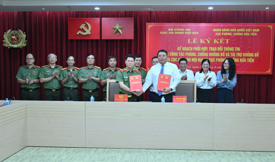 CỤC AN NINH NỘI ĐỊA - BỘ CÔNG AN VÀ CỤC PHÒNG, CHỐNG RỬA TIỀN - NGÂN HÀNG NHÀ NƯỚC VIỆT NAM KÝ KẾT KẾ HOẠCH PHỐI HỢP TRAO ĐỔI THÔNG TIN