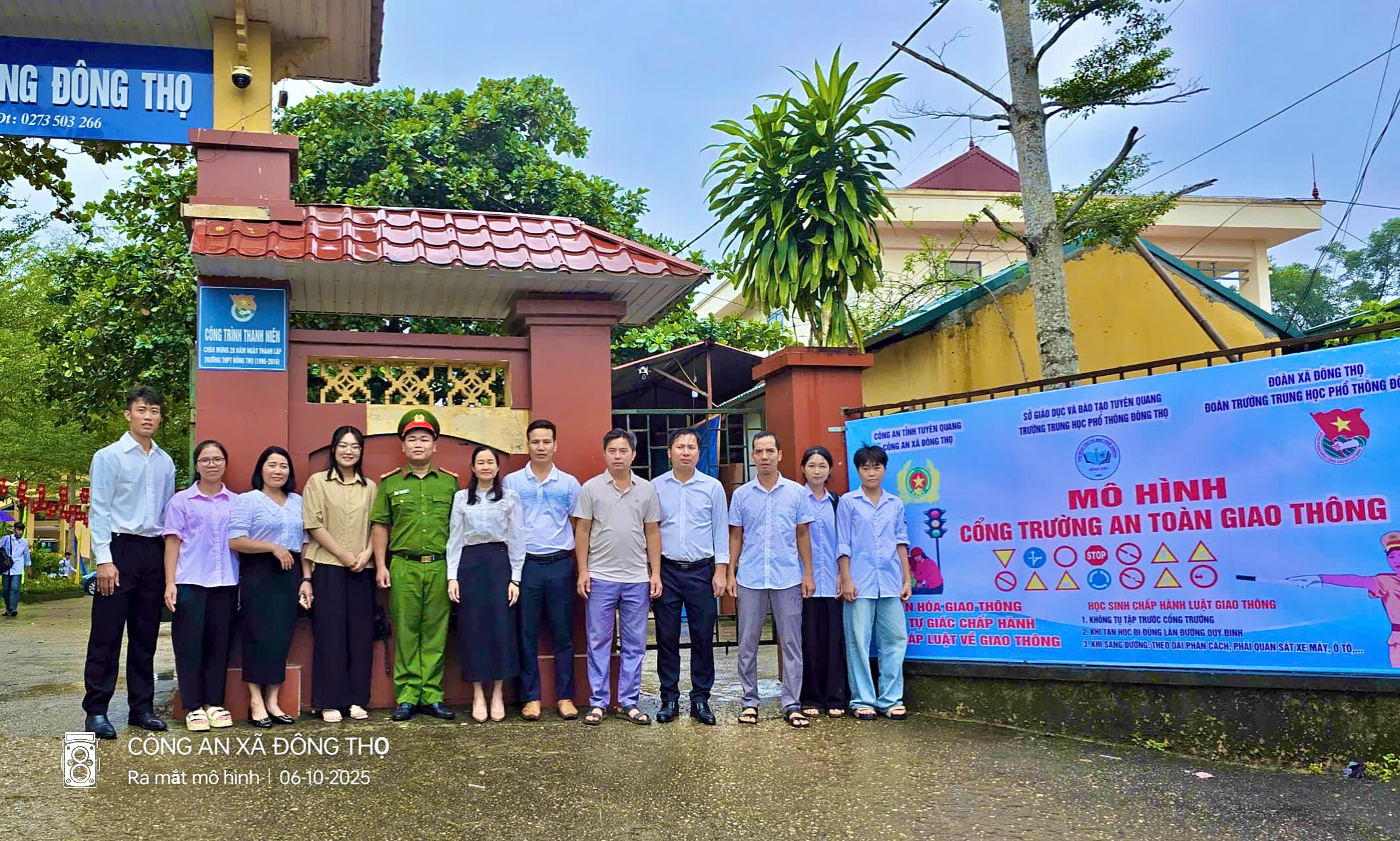 RA MẮT MÔ HÌNH “CỔNG TRƯỜNG AN TOÀN GIAO THÔNG”