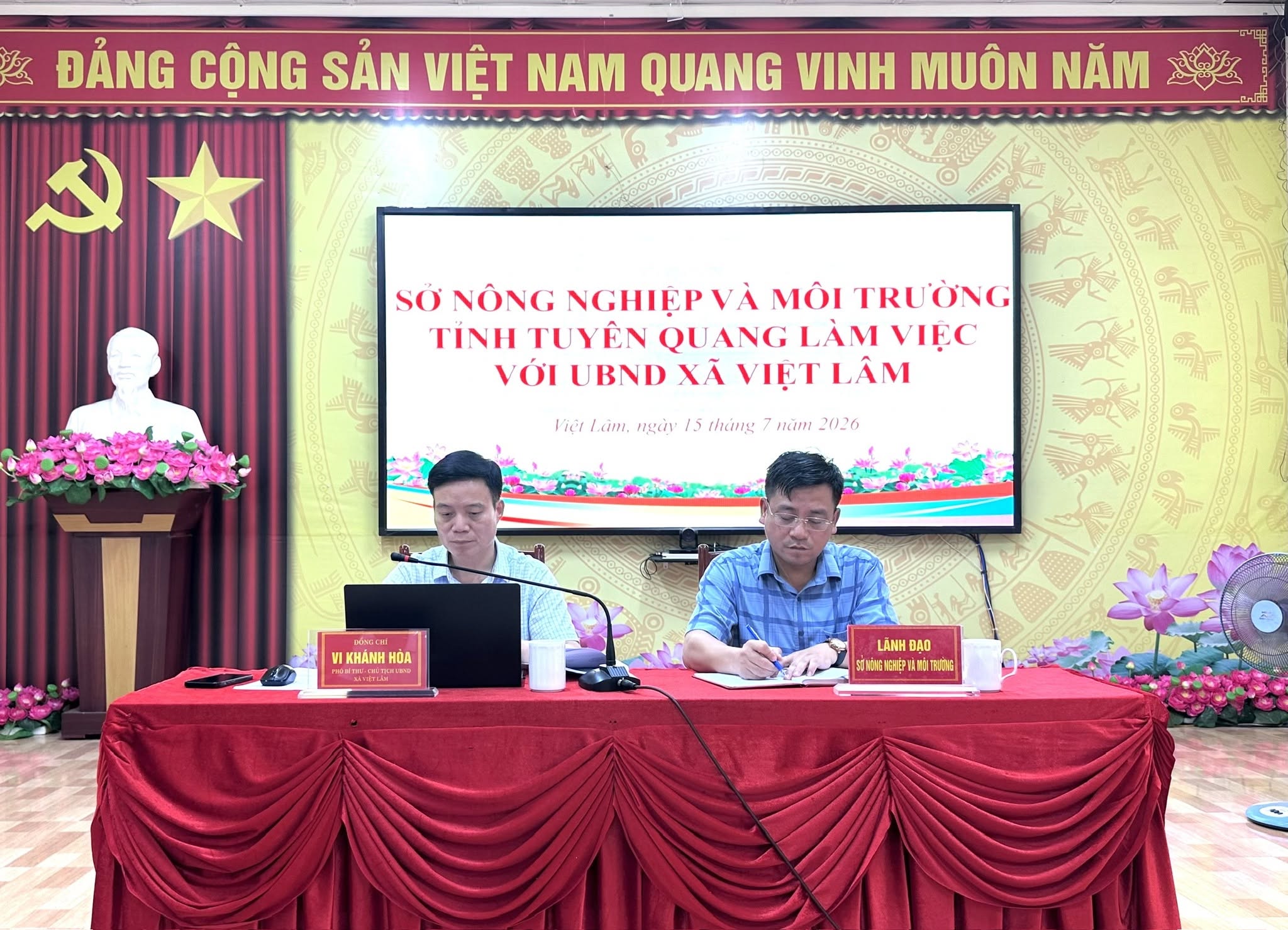SỞ NÔNG NGHIỆP VÀ MÔI TRƯỜNG TỈNH TUYÊN QUANG LÀM VIỆC VỚI UBND XÃ VIỆT LÂM VỀ CÔNG TÁC PHÒNG, CHỐNG DỊCH CÚM GIA CẦM A/H5N1